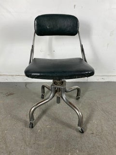 1930s Industrial Swivel Task / Desk Chair manufactured by Do/ More, Art Deco