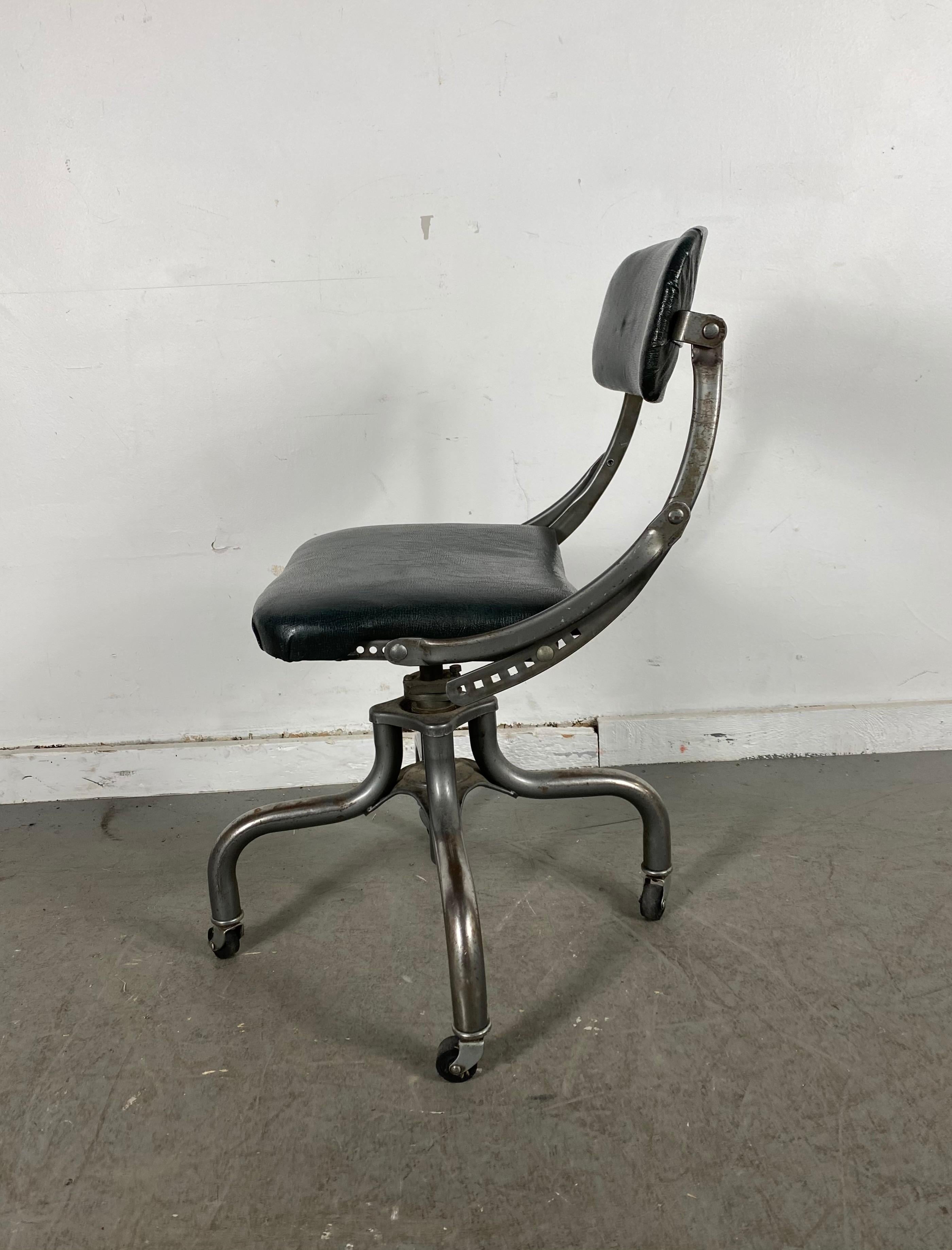 1930s Industrial Swivel Task / Desk Chair manufactured by Do/ More, Art Deco In Good Condition In Buffalo, NY