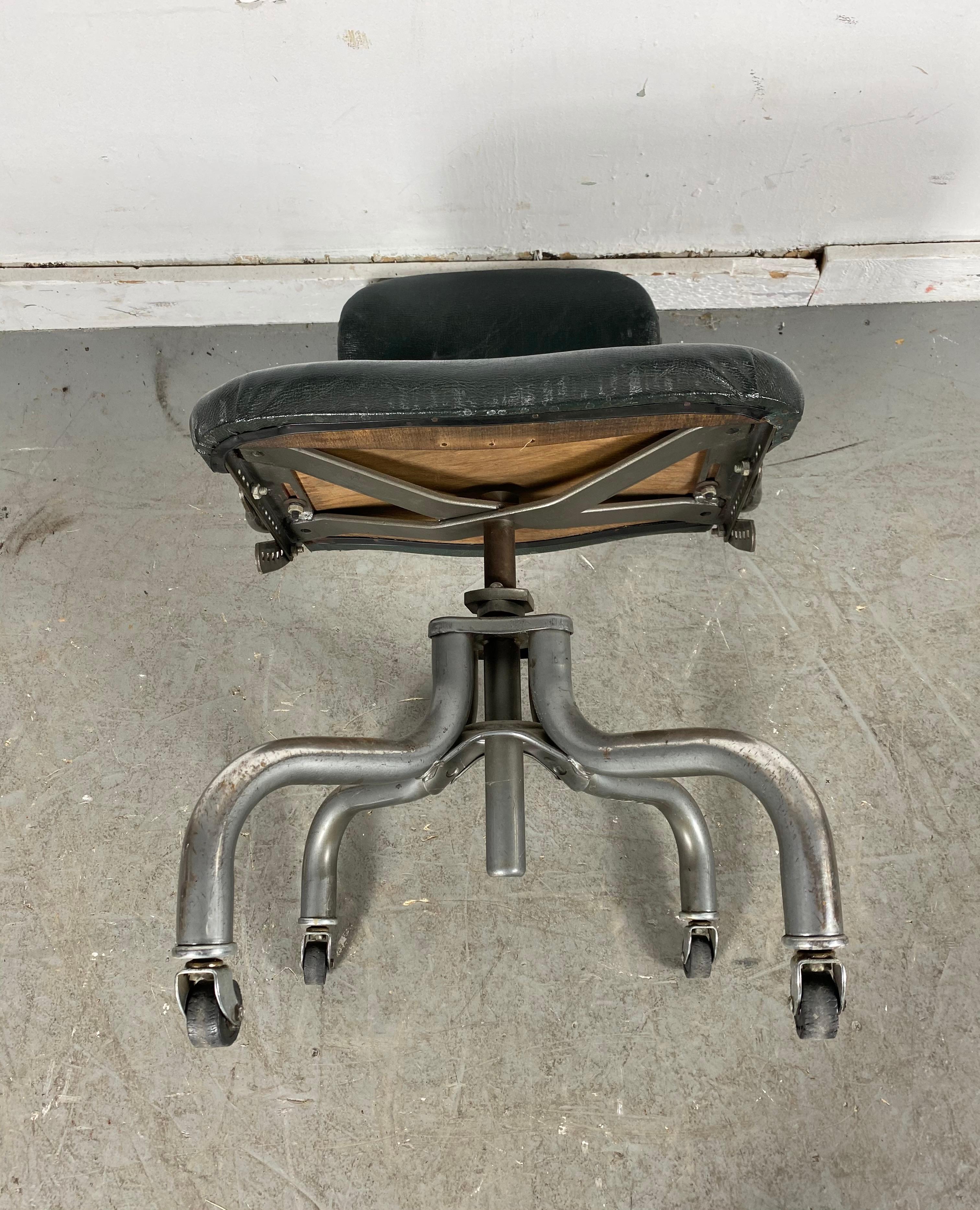 1930s Industrial Swivel Task / Desk Chair manufactured by Do/ More, Art Deco 1