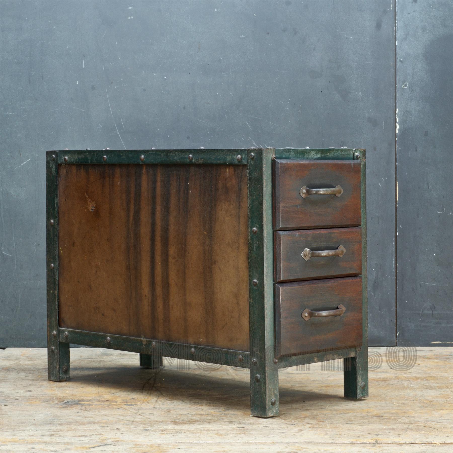 Forged 1930s Industrial Workshop Chest Cabinet Factory Vintage Nightstand Drawers Steel