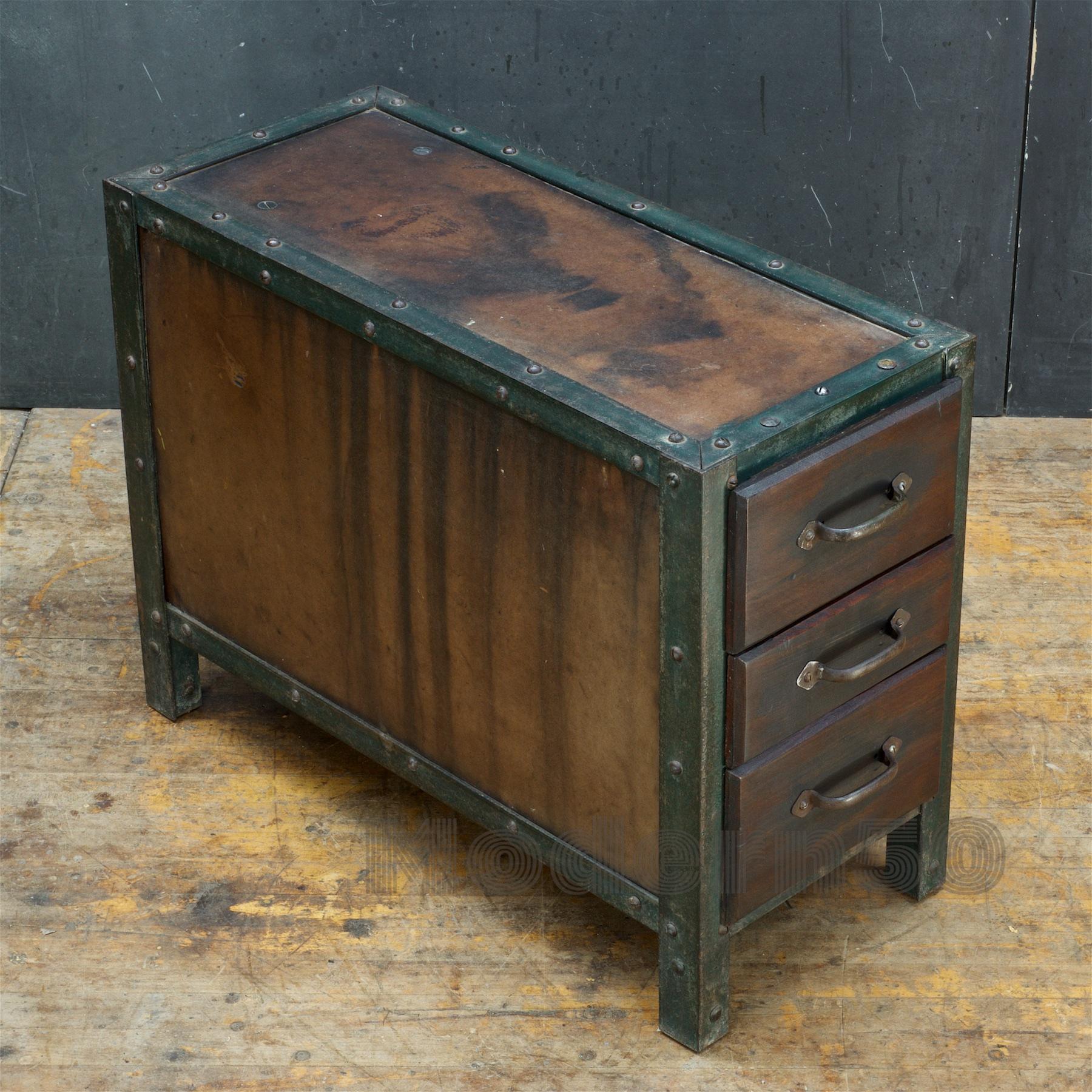 1930s Industrial Workshop Chest Cabinet Factory Vintage Nightstand Drawers Steel In Distressed Condition In Hyattsville, MD