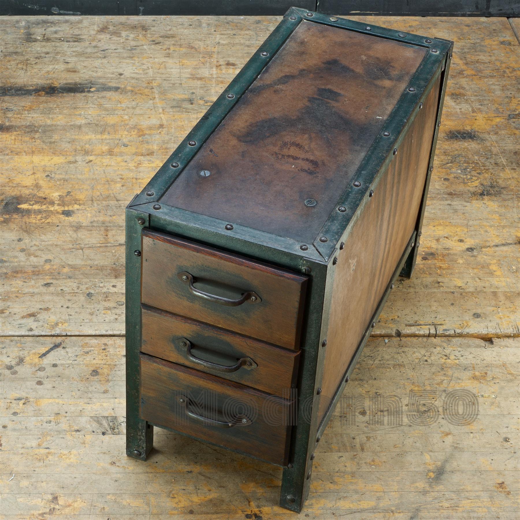 Mid-20th Century 1930s Industrial Workshop Chest Cabinet Factory Vintage Nightstand Drawers Steel