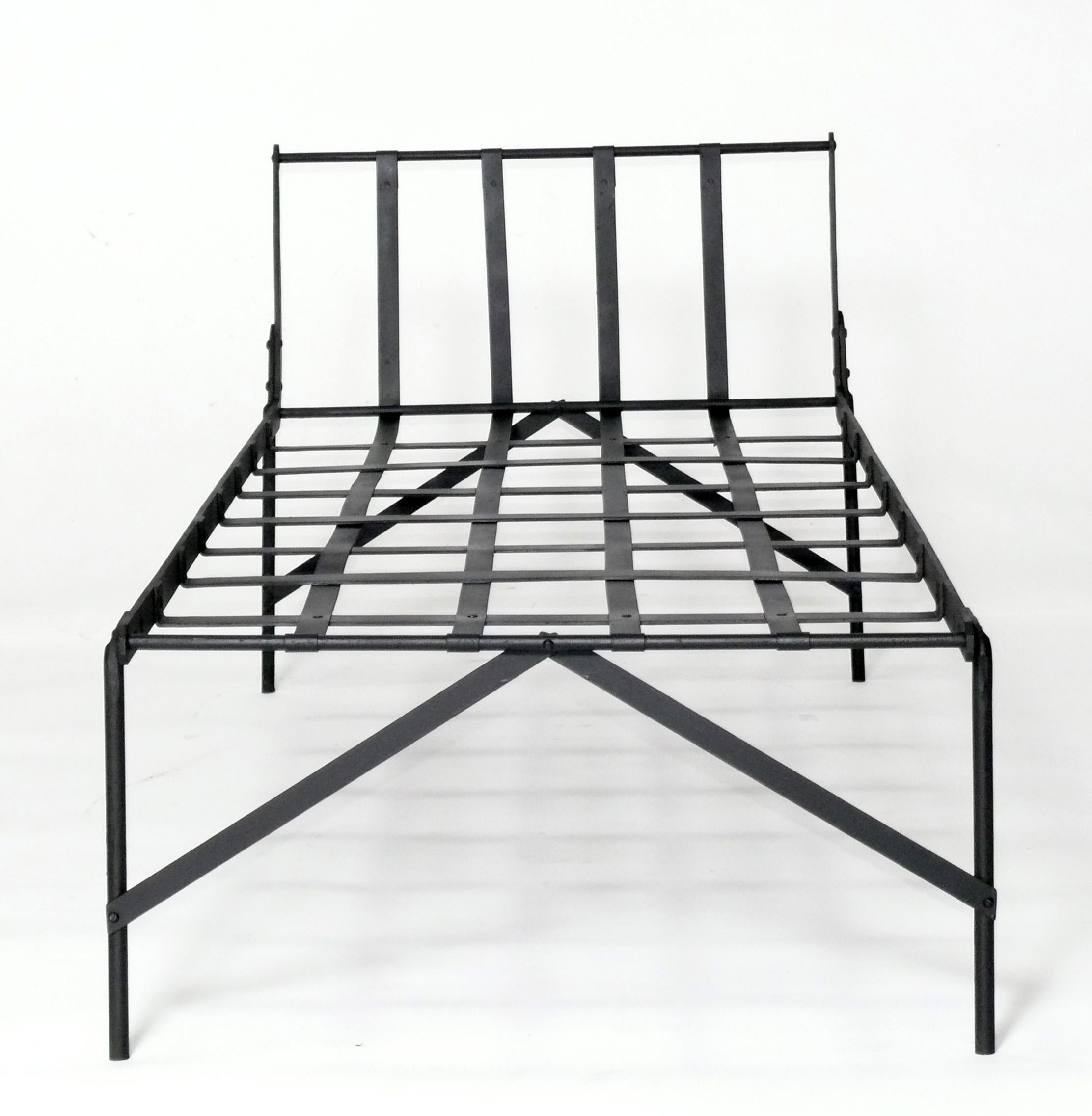 Pareja de camas de día de hierro de los años 30 en Bueno estado para la venta en Atlanta, GA