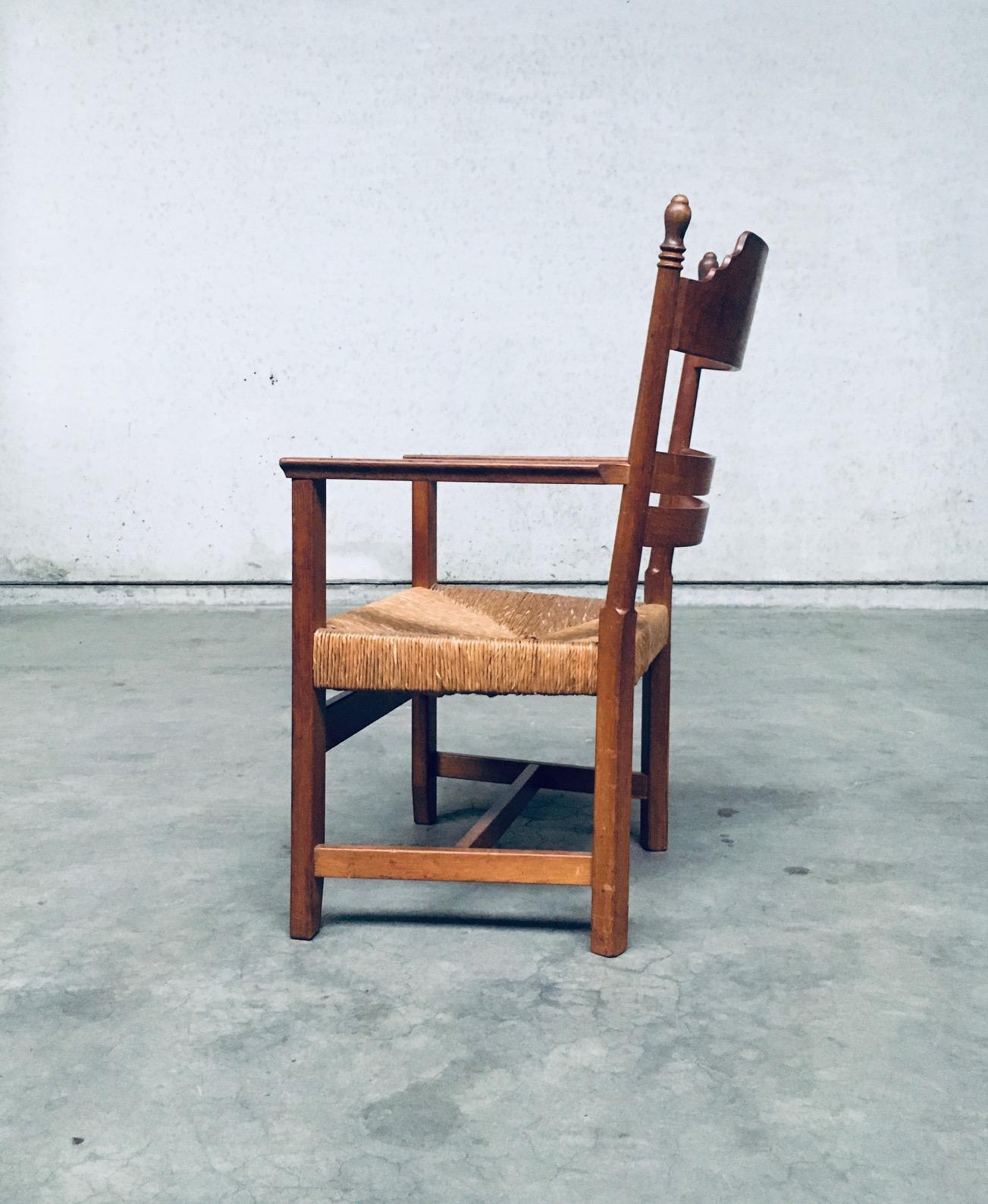 1930er Jahre Italienische Alpen Rustic Design Geschnitzt Großer Sessel (Mitte des 20. Jahrhunderts) im Angebot