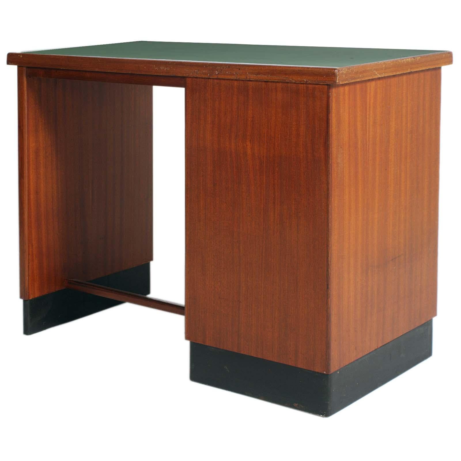 Mid-20th Century 1930s, Italian Art Deco Desk Writing Table Four Drawers in Blond Walnut For Sale