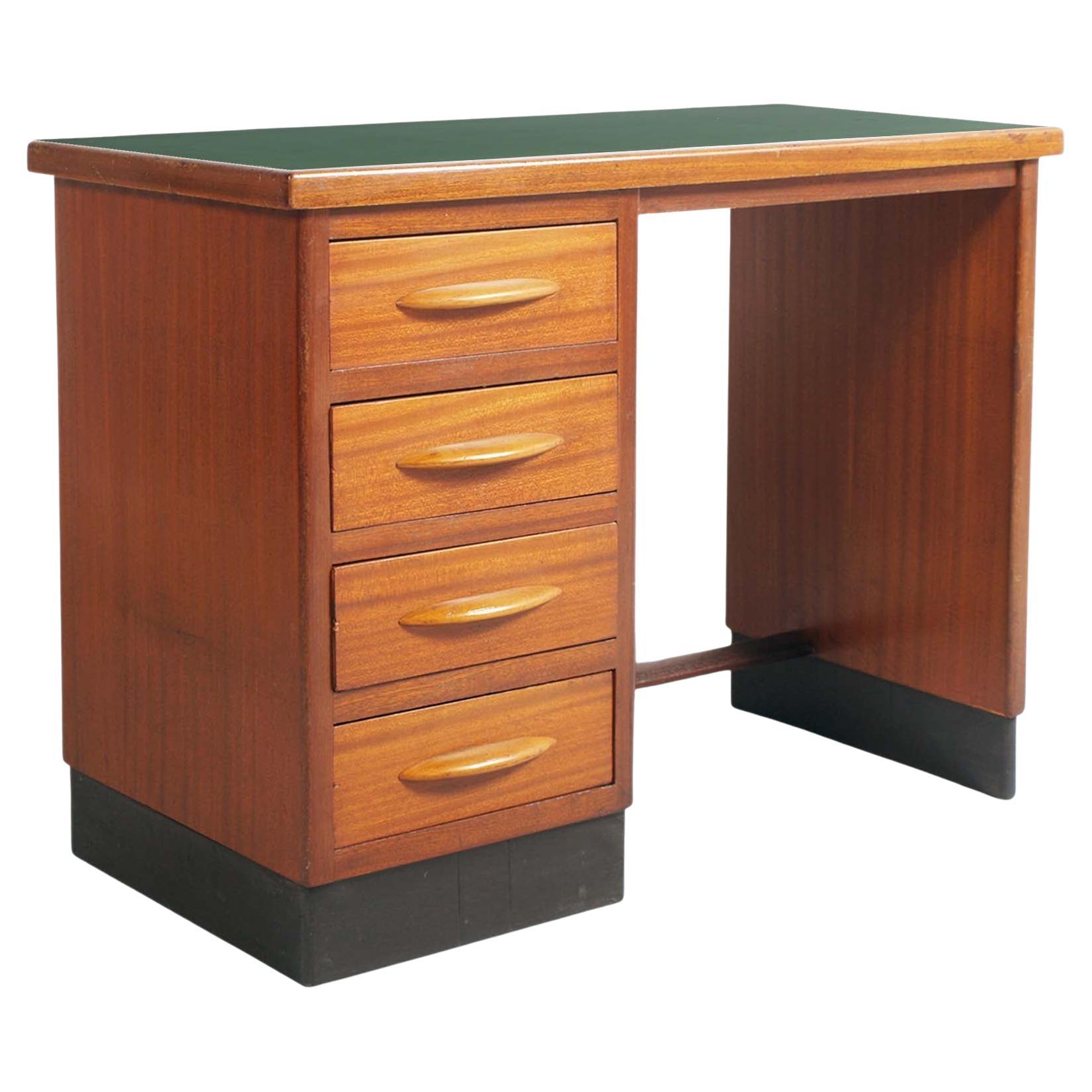 1930er Jahre, Italienischer Art Deco Schreibtisch Schreibtisch mit vier Schubladen in Nussbaum Blond