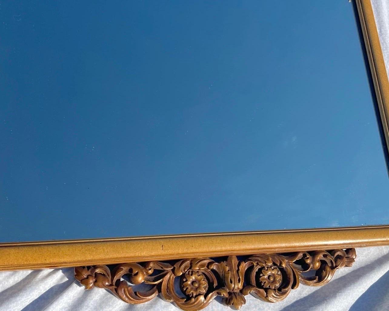 1930er Jahre Italienisch geschnitzt Wood Drapiert Spiegel im Angebot 1