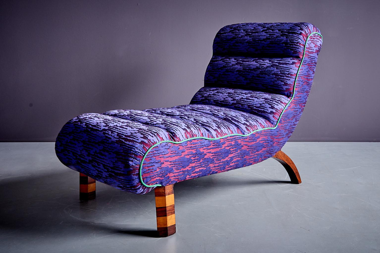 Chaise longue italienne des années 1930 avec un tissu fabriqué par Prelle, curated by Julia King Excellent état - En vente à Berlin, DE