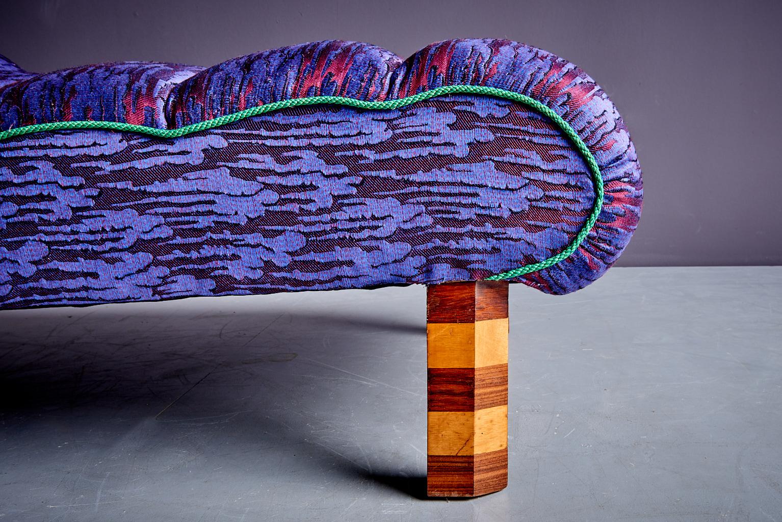 Chaise longue italienne des années 1930 avec un tissu fabriqué par Prelle, curated by Julia King en vente 3