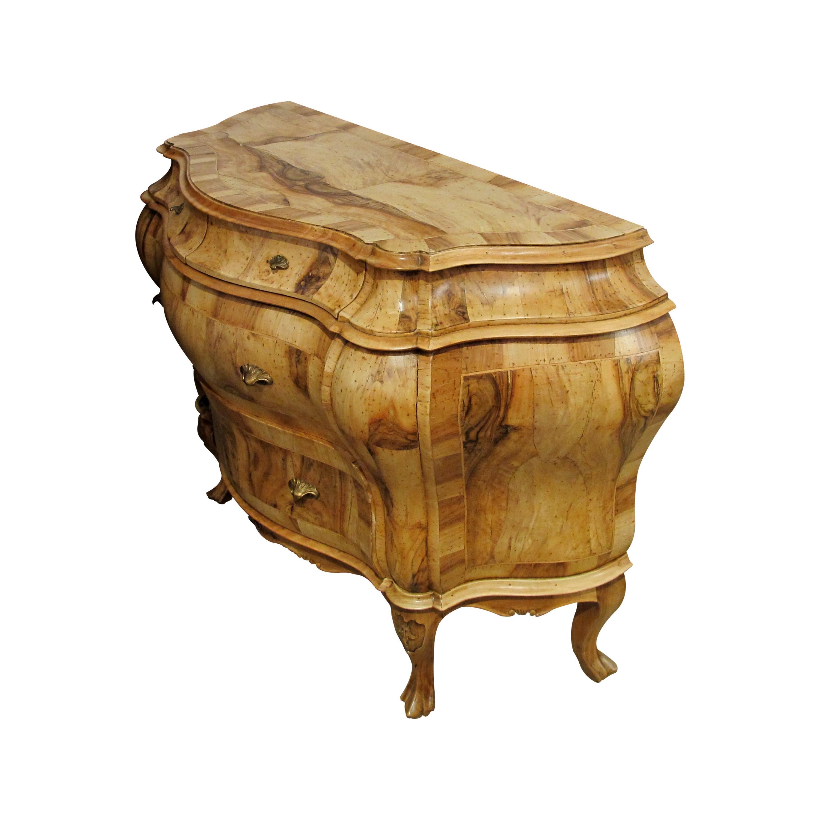 Marquetry 1930s Italian Large Bombé Chest of Drawers, Burl Olive Wood & Burl Walnut Marque