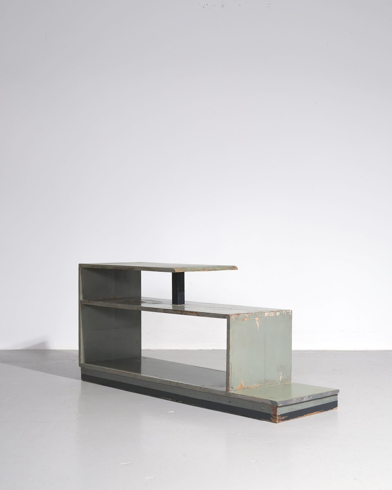 1930s Italian Mario Dezzutti lacquered wood Etagere shelf In Good Condition For Sale In London, GB