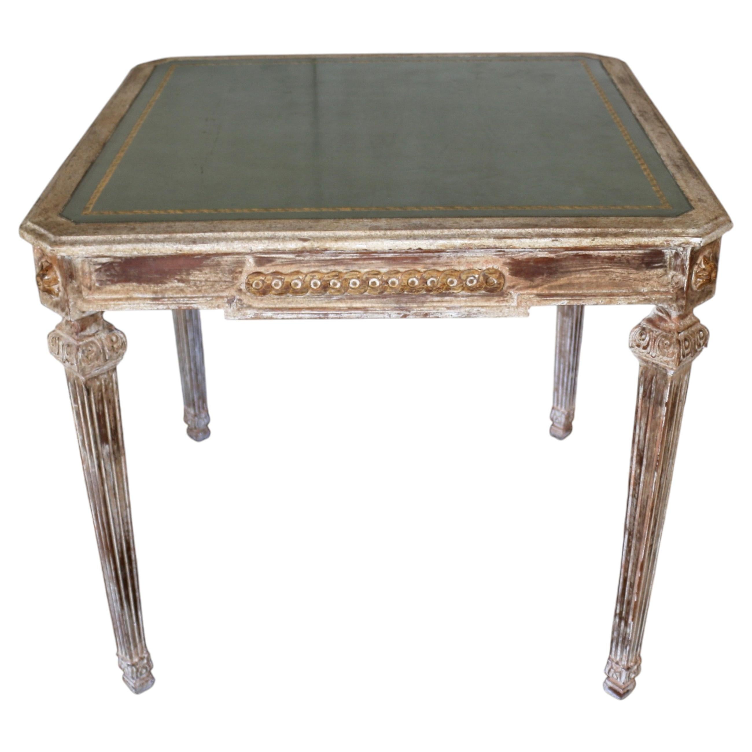 Table de jeu / table basse néoclassique italienne des années 1930, avec plateau en cuir en vente