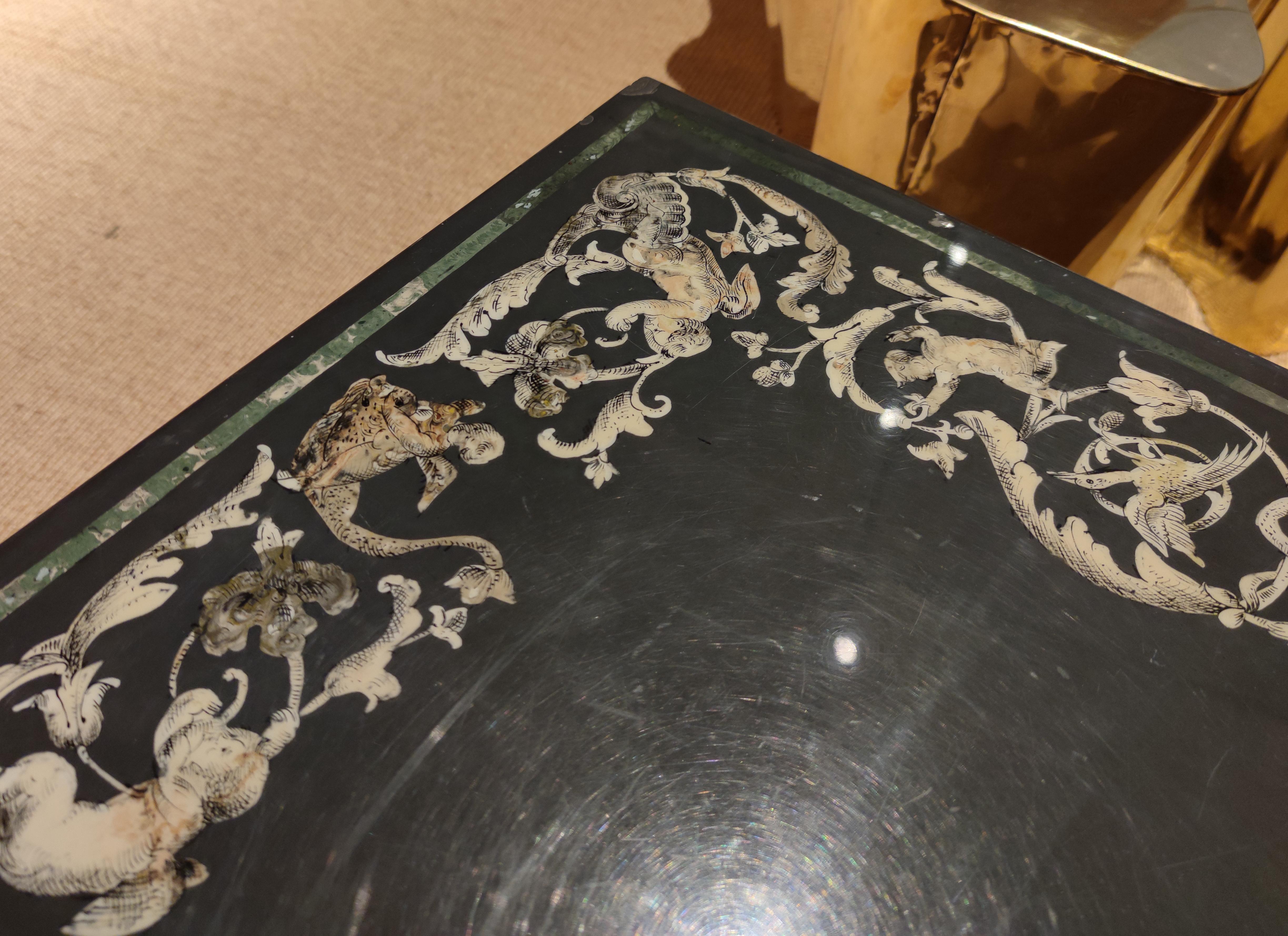 20th Century 1930s Italian Nero Marble Coffee Table Framed w/ Ornamental Stucco Inlay For Sale