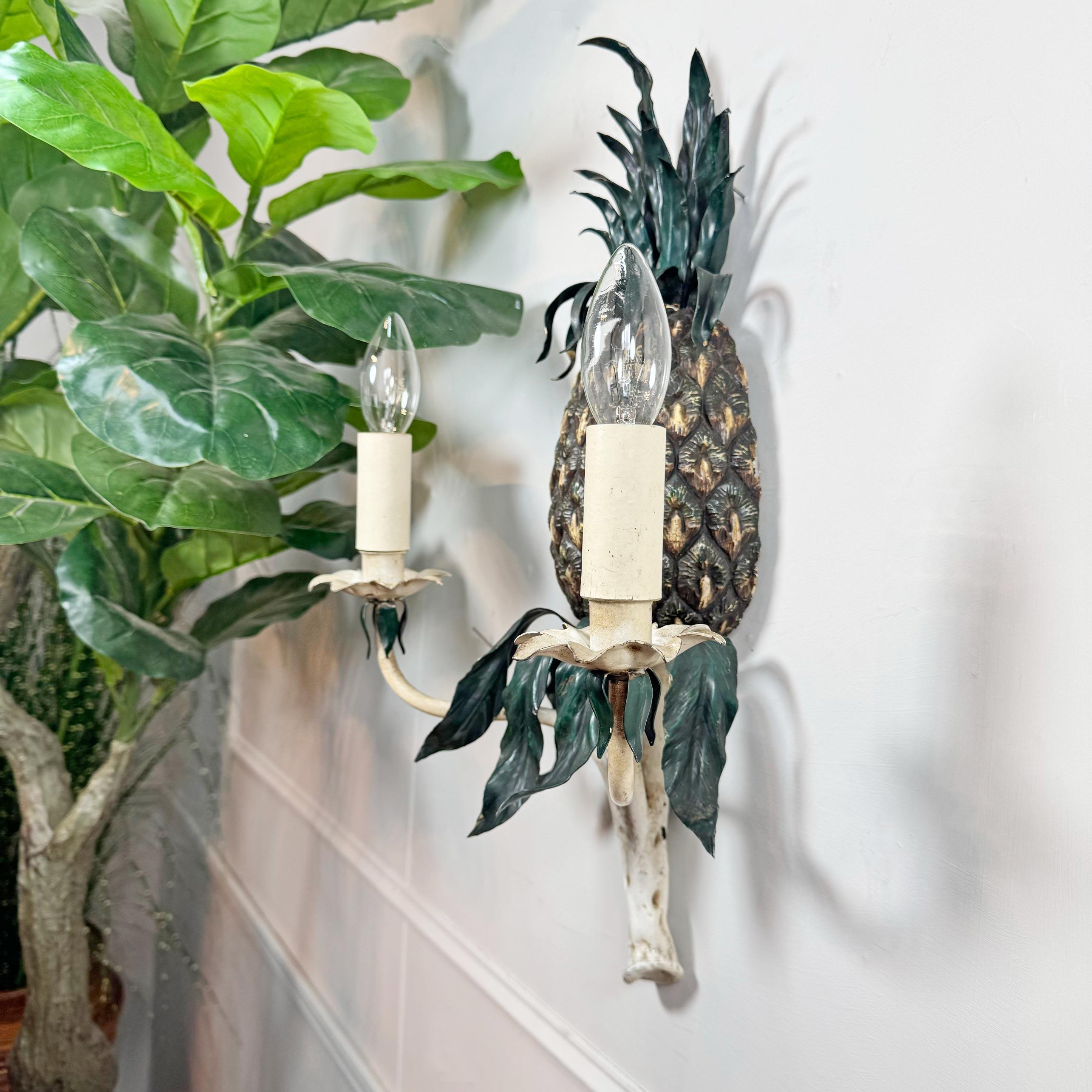 1930's Italian Pineapple Wall Sconce In Good Condition For Sale In Hastings, GB
