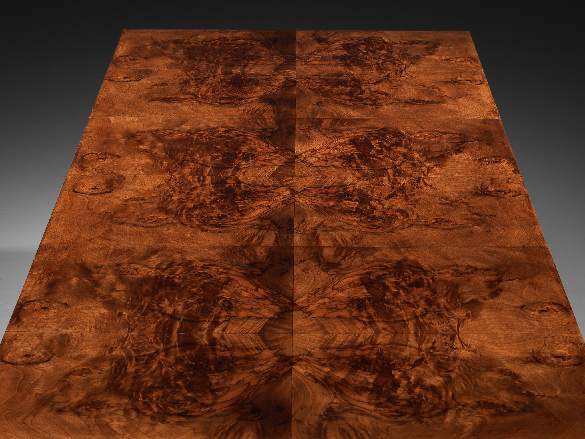 Scrivania razionalista italiana degli anni '30 in radica di noce in vendita 3