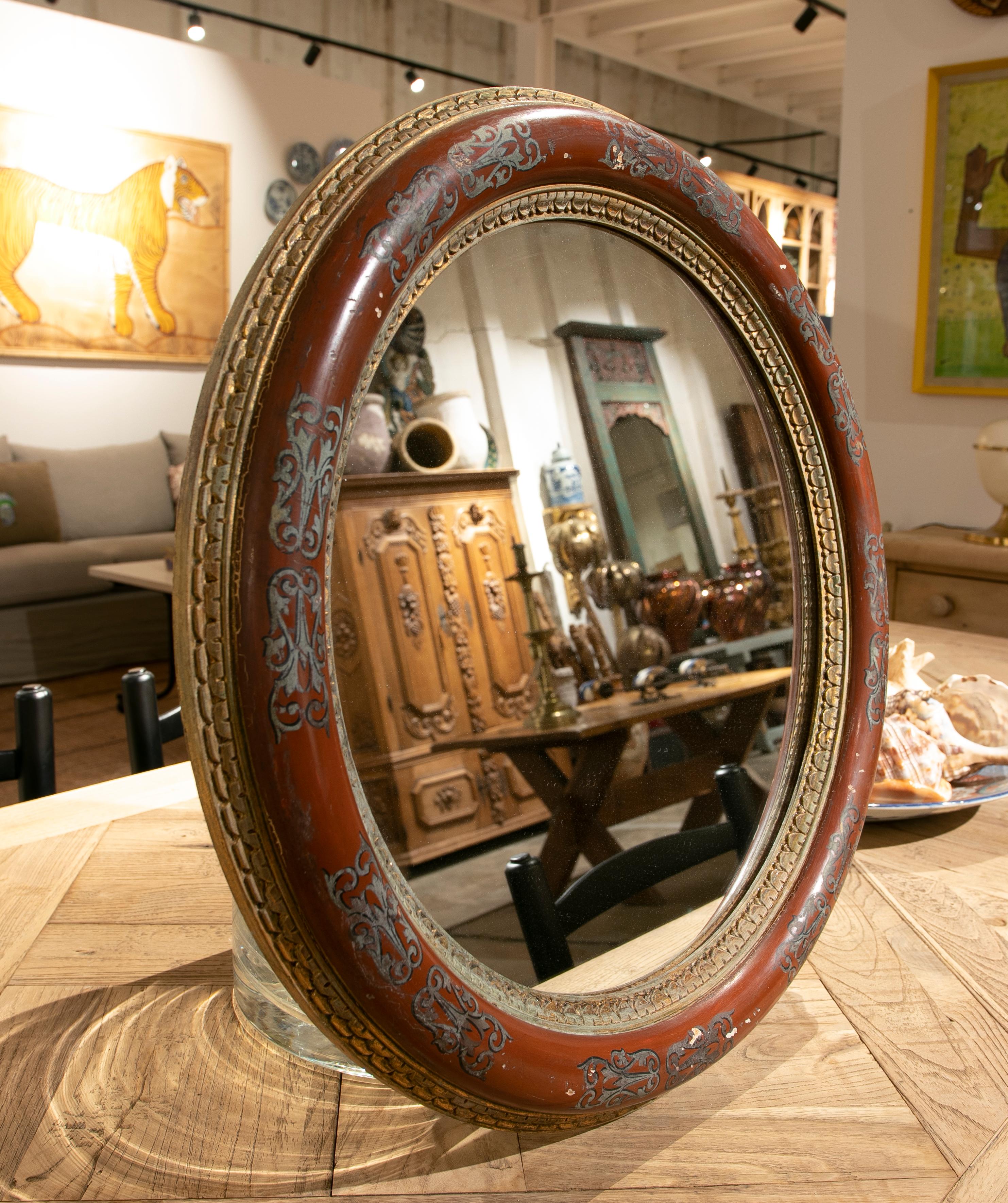 Peint à la main Miroir rond italien des années 1930 avec cadre peint à la main en vente