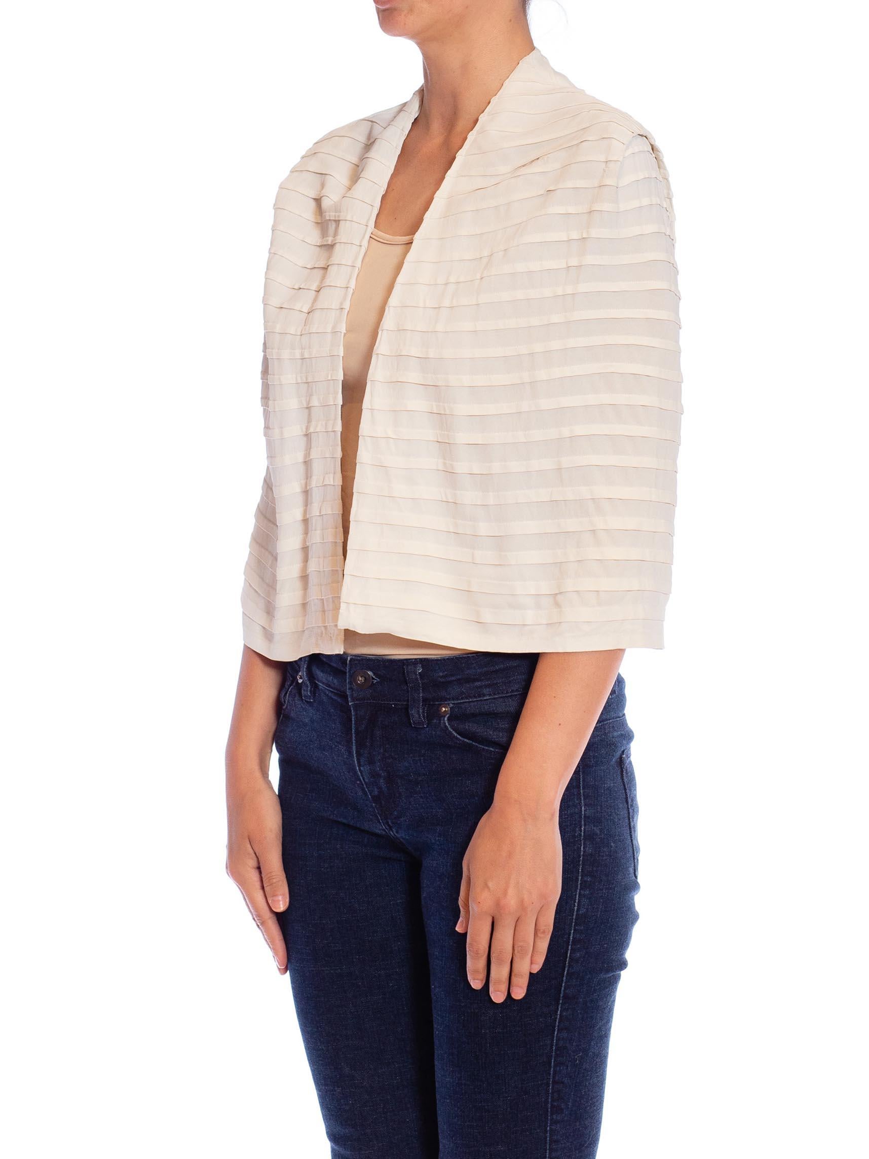 1930S Ivory Rayon Crepe Pintucked Short Shoulder Cape In Good Condition For Sale In New York, NY