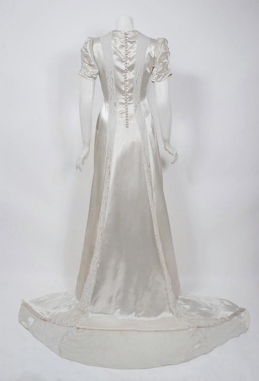 1930's Ivory Satin & Lace Ruched Puff-Sleeve Full Length Trained Bridal Gown In Good Condition In Beverly Hills, CA