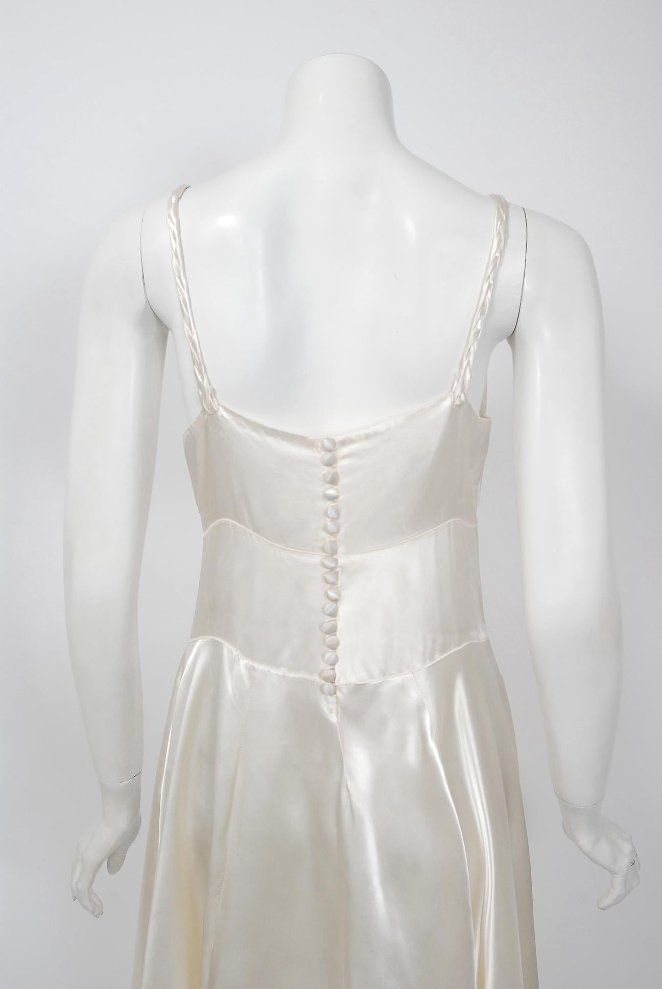 Vintage 1930's Ivory Satin Sculpted Plunge Rosette Appliques Bridal Slip Dress In Good Condition In Beverly Hills, CA