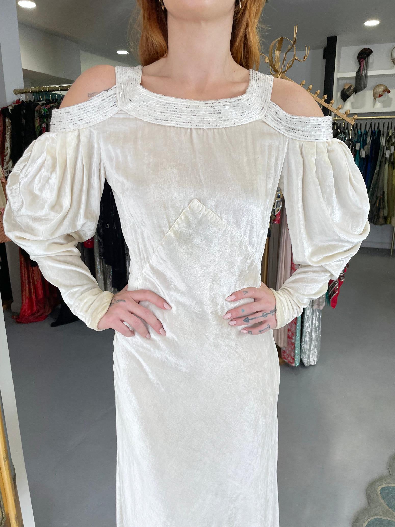 1930's Ivory Silk Velvet Beaded Cut-Out Shoulders Bias-Cut Old Hollywood Gown In Good Condition In Beverly Hills, CA
