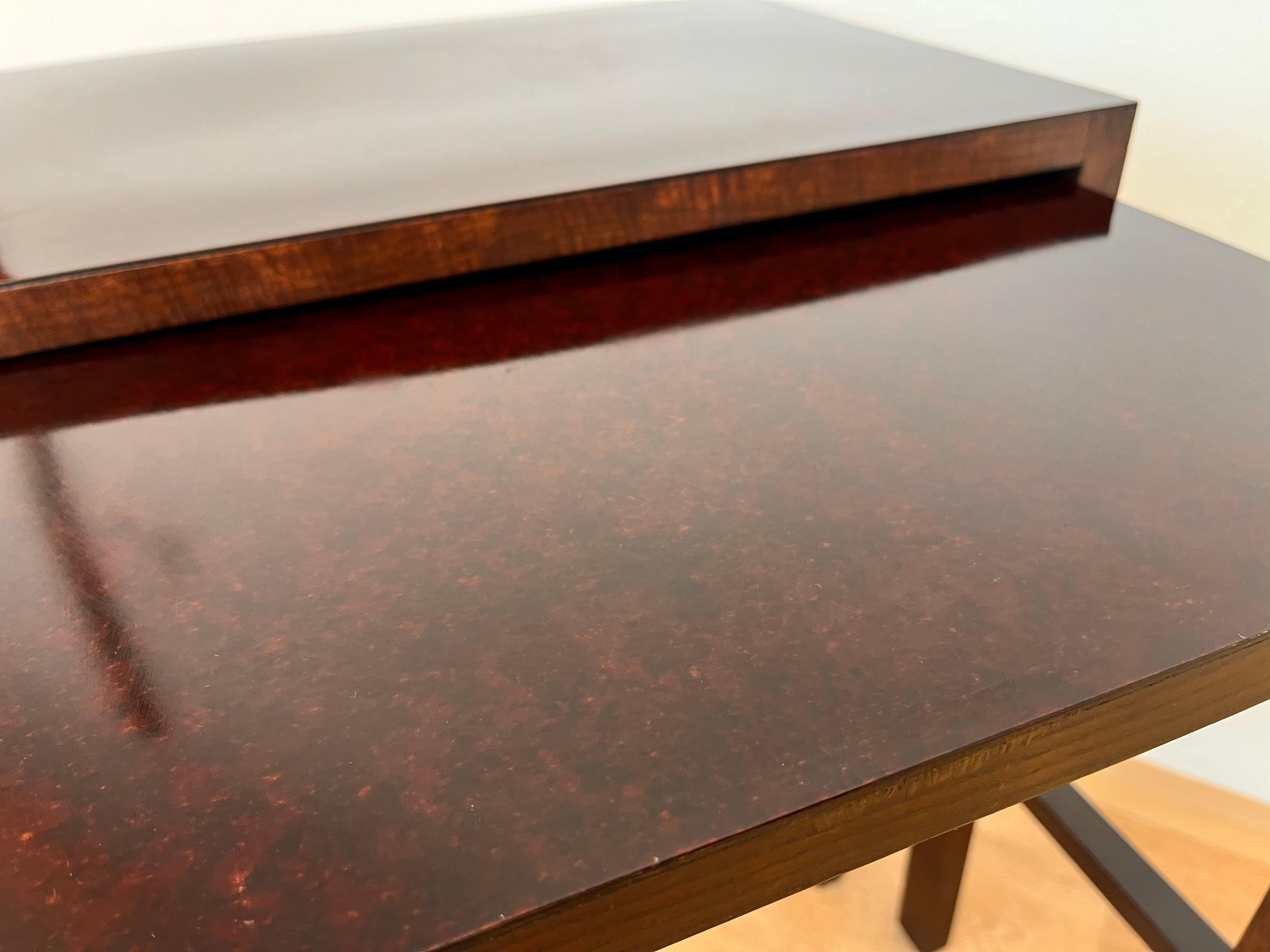Modèle J. Halabala H-50/H-51 des années 1930 - Tables gigognes restaurées - Tchécoslovaquie en vente 1