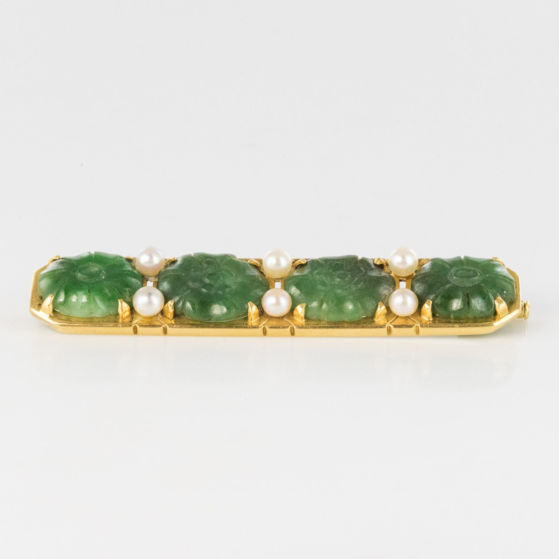Französische 1930er Art Deco Jade Zuchtperlen 18 Karat Gelbgold Brosche im Angebot 3