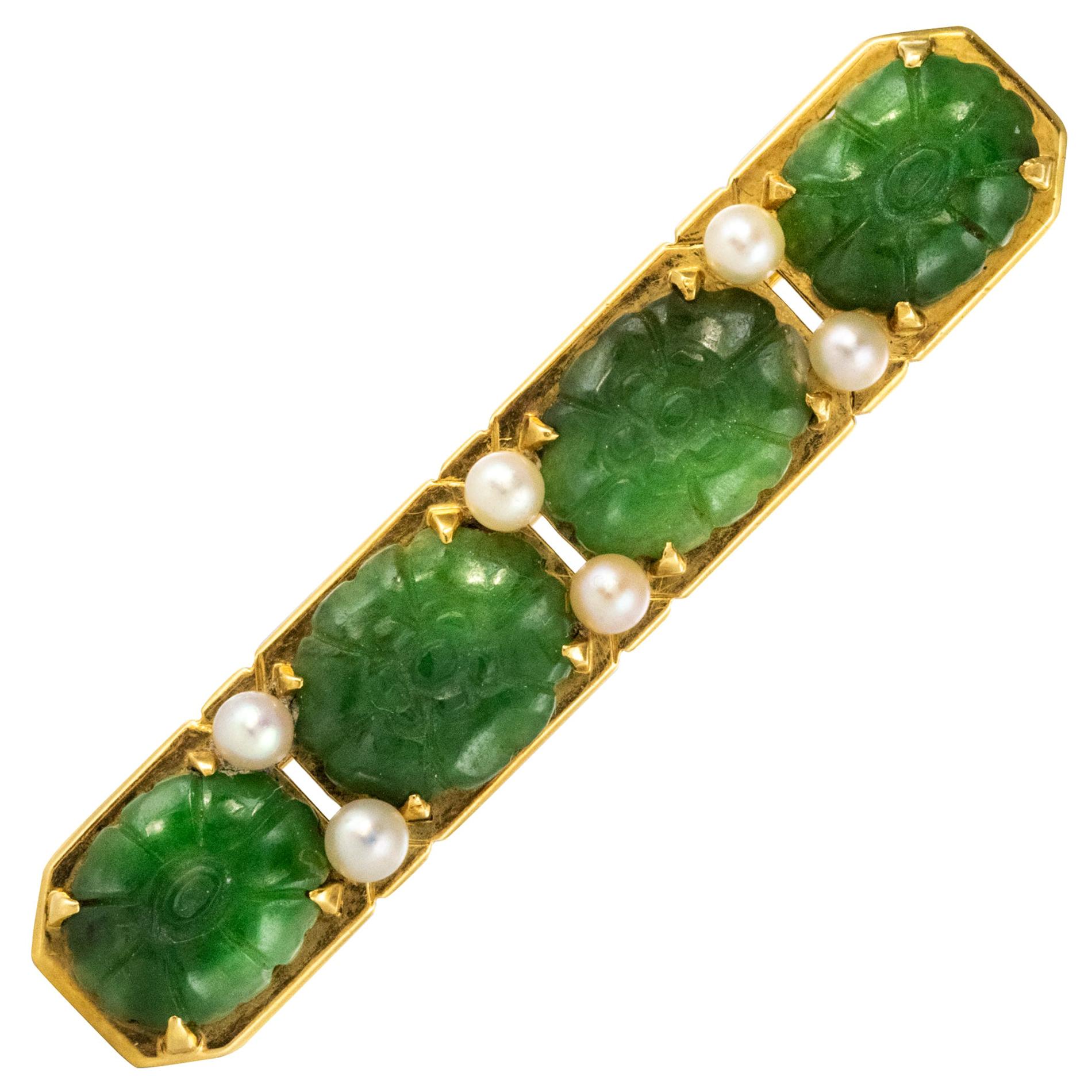 Broche française Art Déco des années 30 en or jaune 18 carats et perles de culture en jade