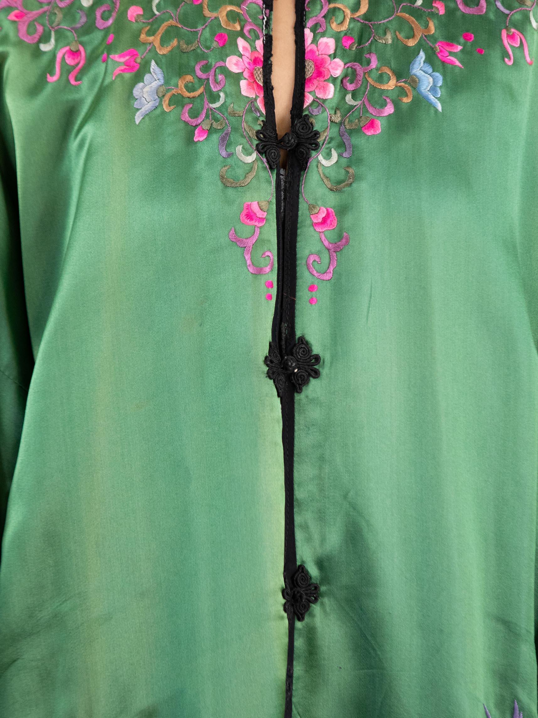 1930S Jade Green Hand Embroidered Silk Satin Jacket With Red & Pink Flowers For Sale 6