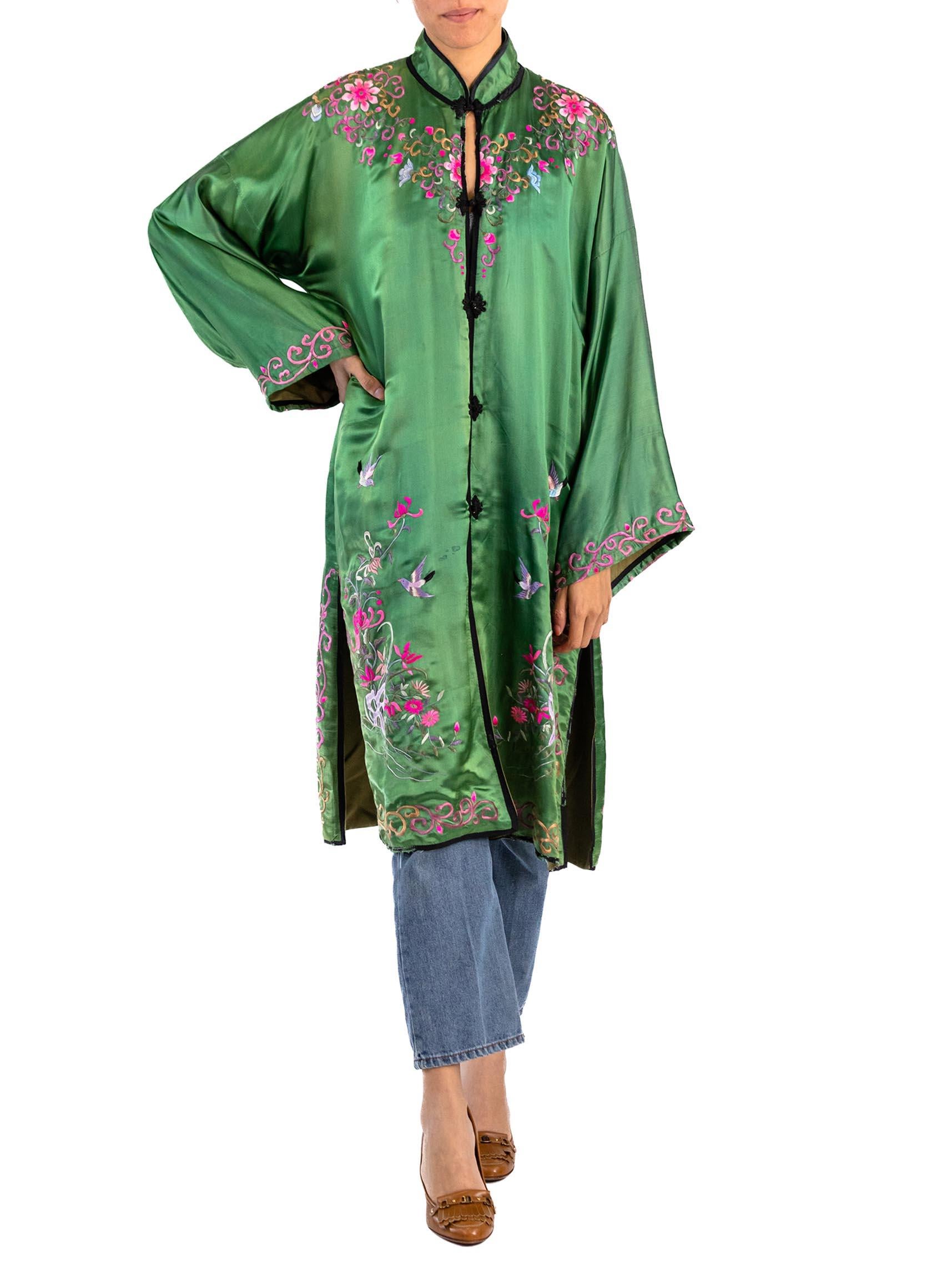 1930S Jade Green Hand Embroidered Silk Satin Jacket With Red & Pink Flowers For Sale 5
