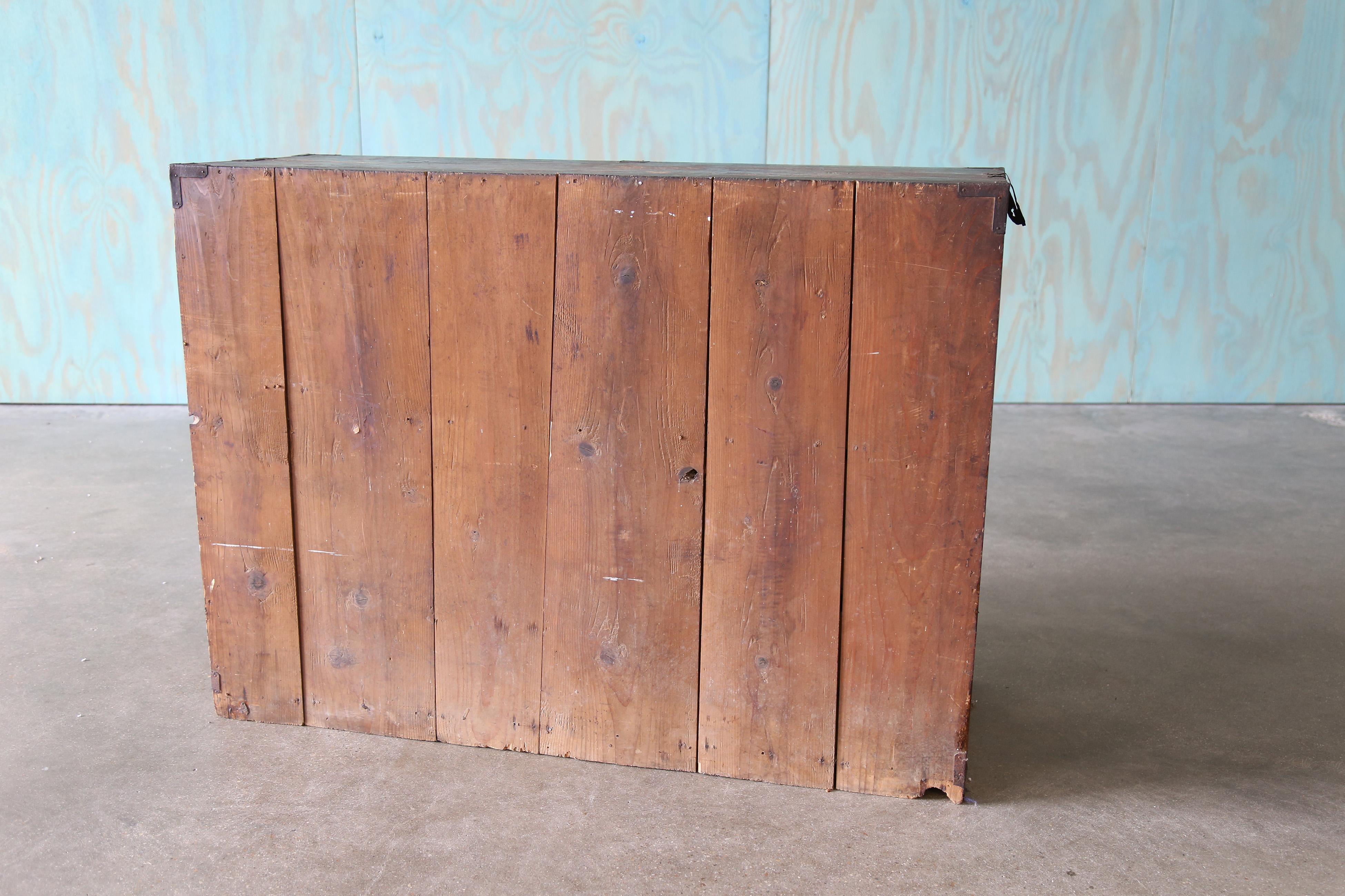 1930s Japanese Antique Lacquer Sendai Tansu Clothing Chest For Sale 8