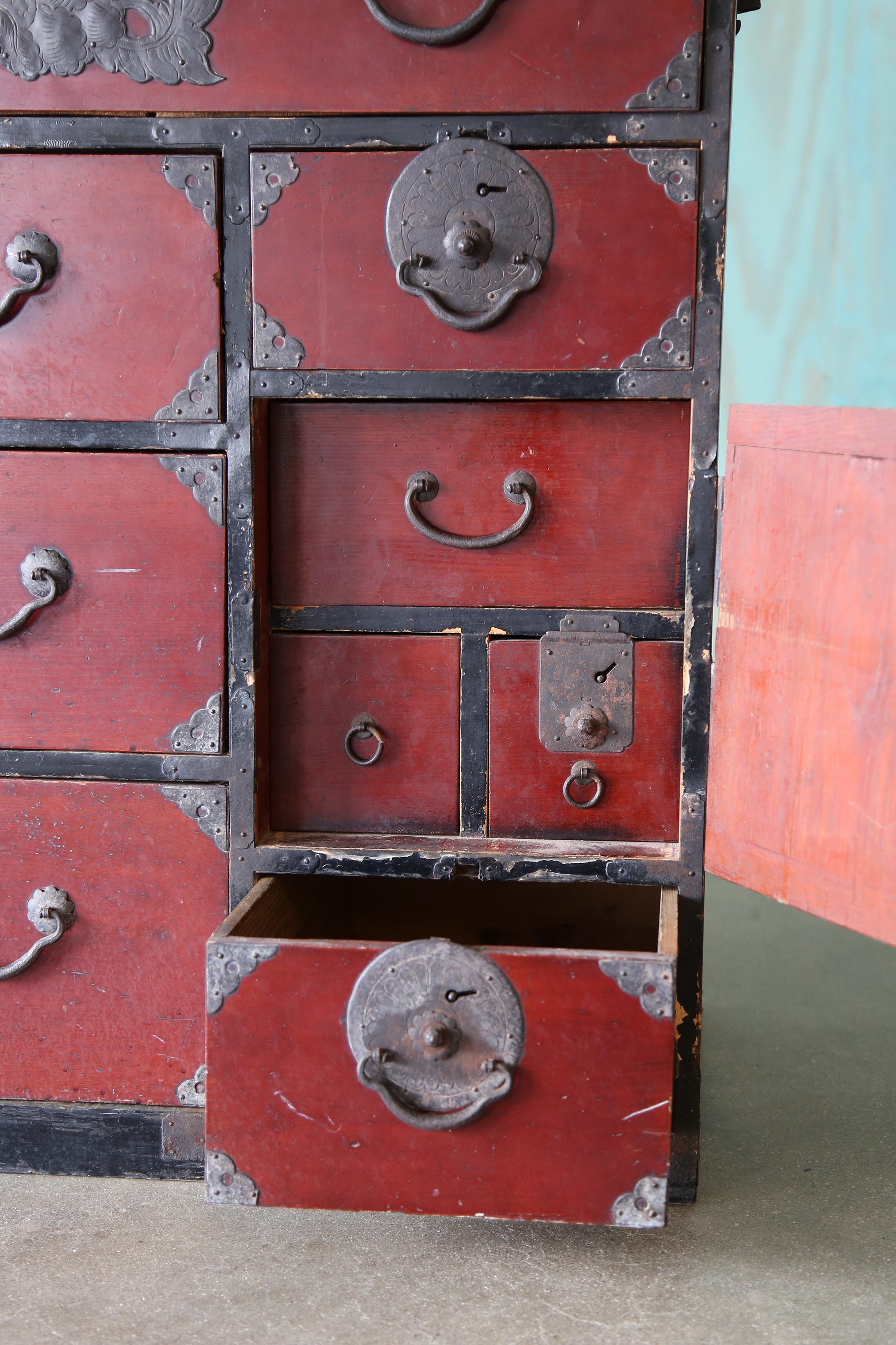 Iron 1930s Japanese Antique Lacquer Sendai Tansu Clothing Chest For Sale