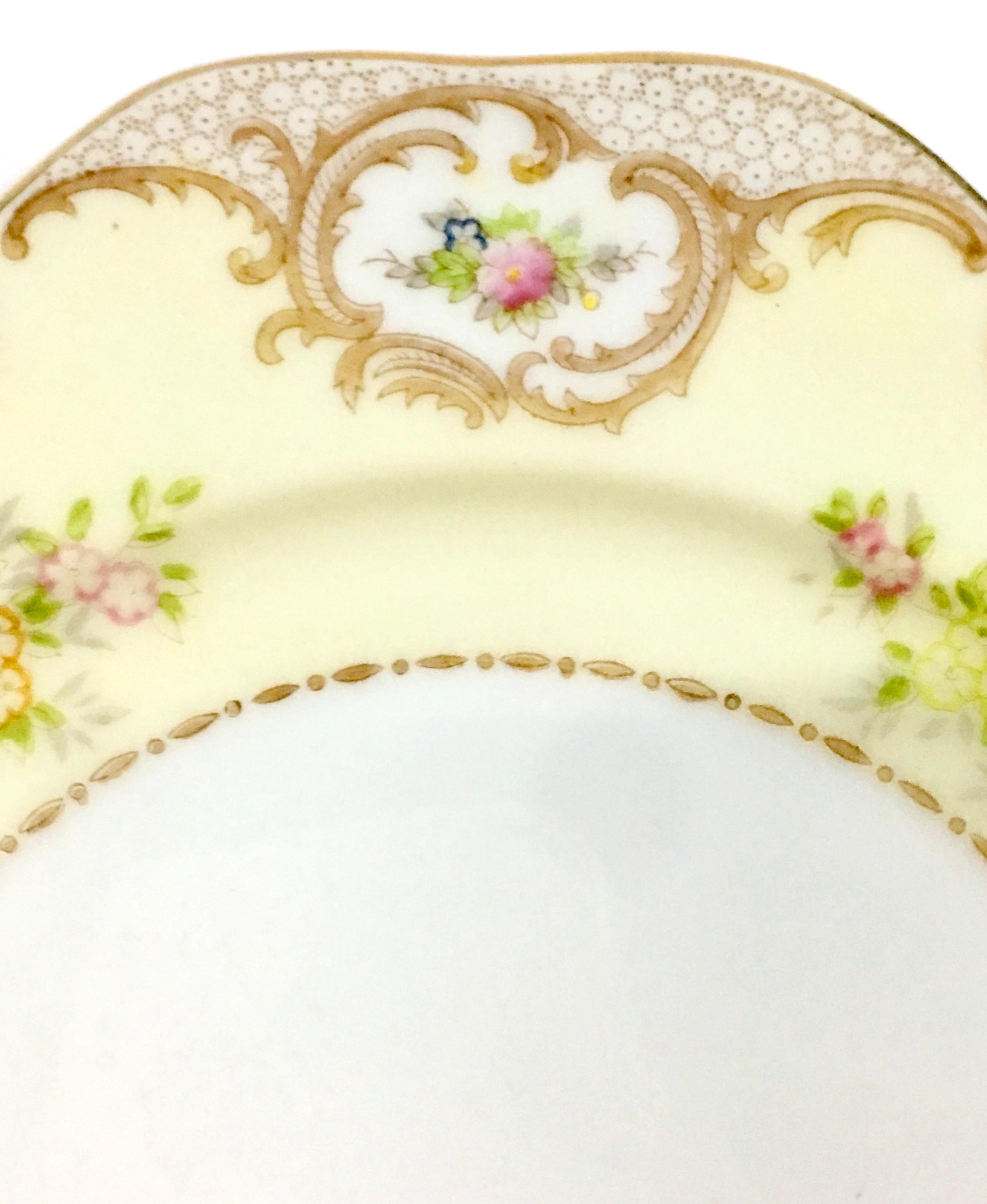 1930'S Japanese Porcelain & 22 Karat Gold Dinnerware S/17 Plates By Meito In Good Condition In West Palm Beach, FL