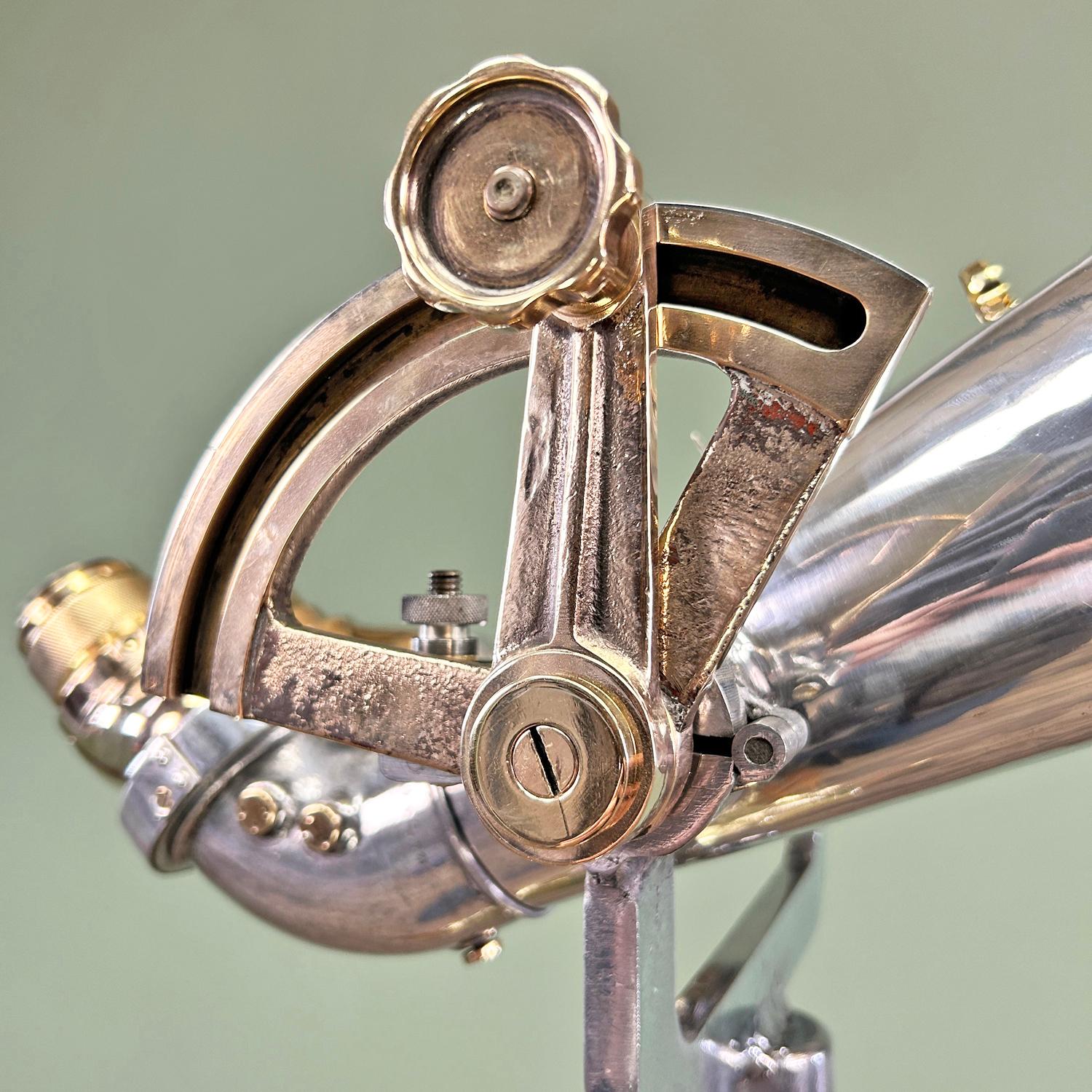Jumelles inclinées 60° en bronze et aluminium Nippon Kogaku WW2 des années 1930 en vente 6