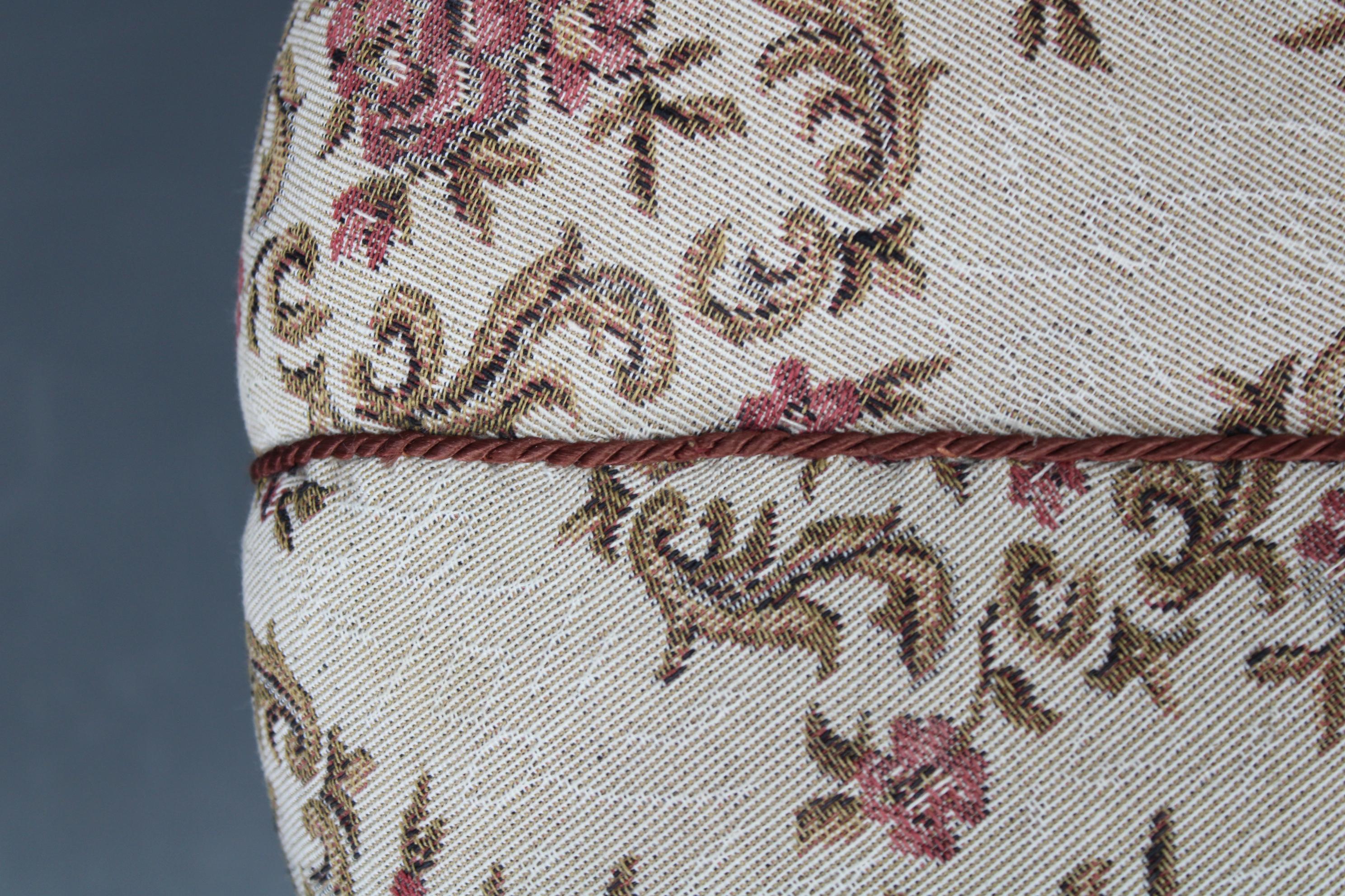 1930er Jahre Jindřich Halabala Art Deco Hocker mit floraler Polsterung, Tschechoslowakei im Angebot 1