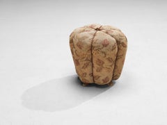 Poggiapiedi Jindrich Halabala degli anni '30 con tappezzeria decorativa