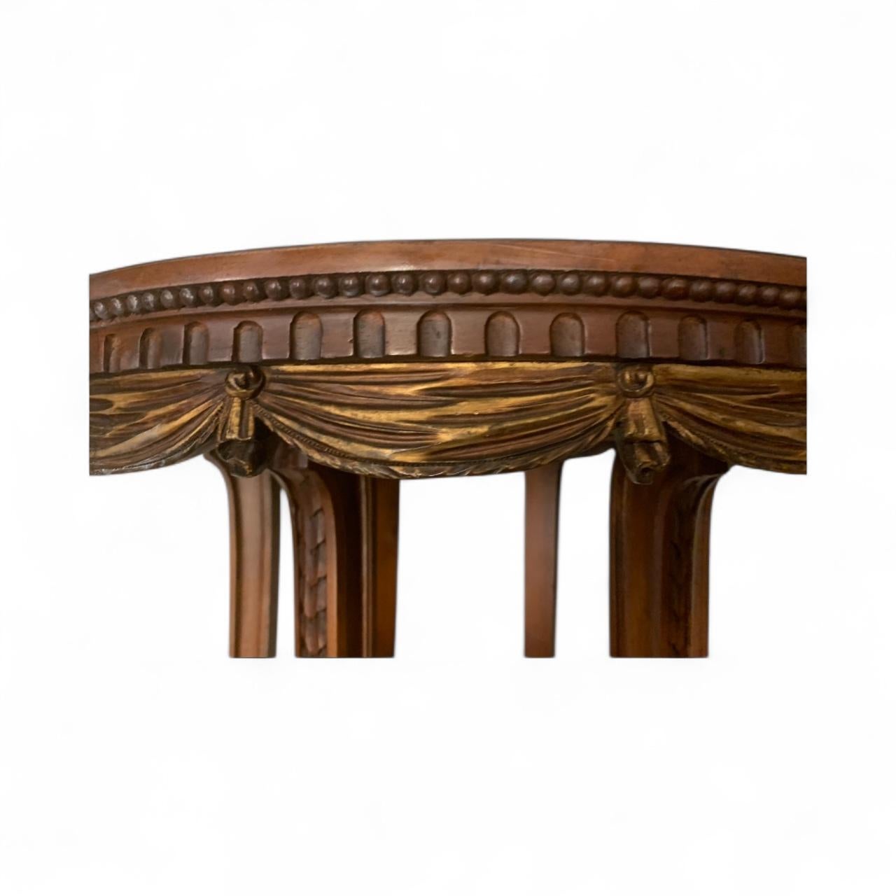 1930s J.N. Slack New York Mahogany Neo-Classical Style Round Side Table In Good Condition For Sale In Kennesaw, GA
