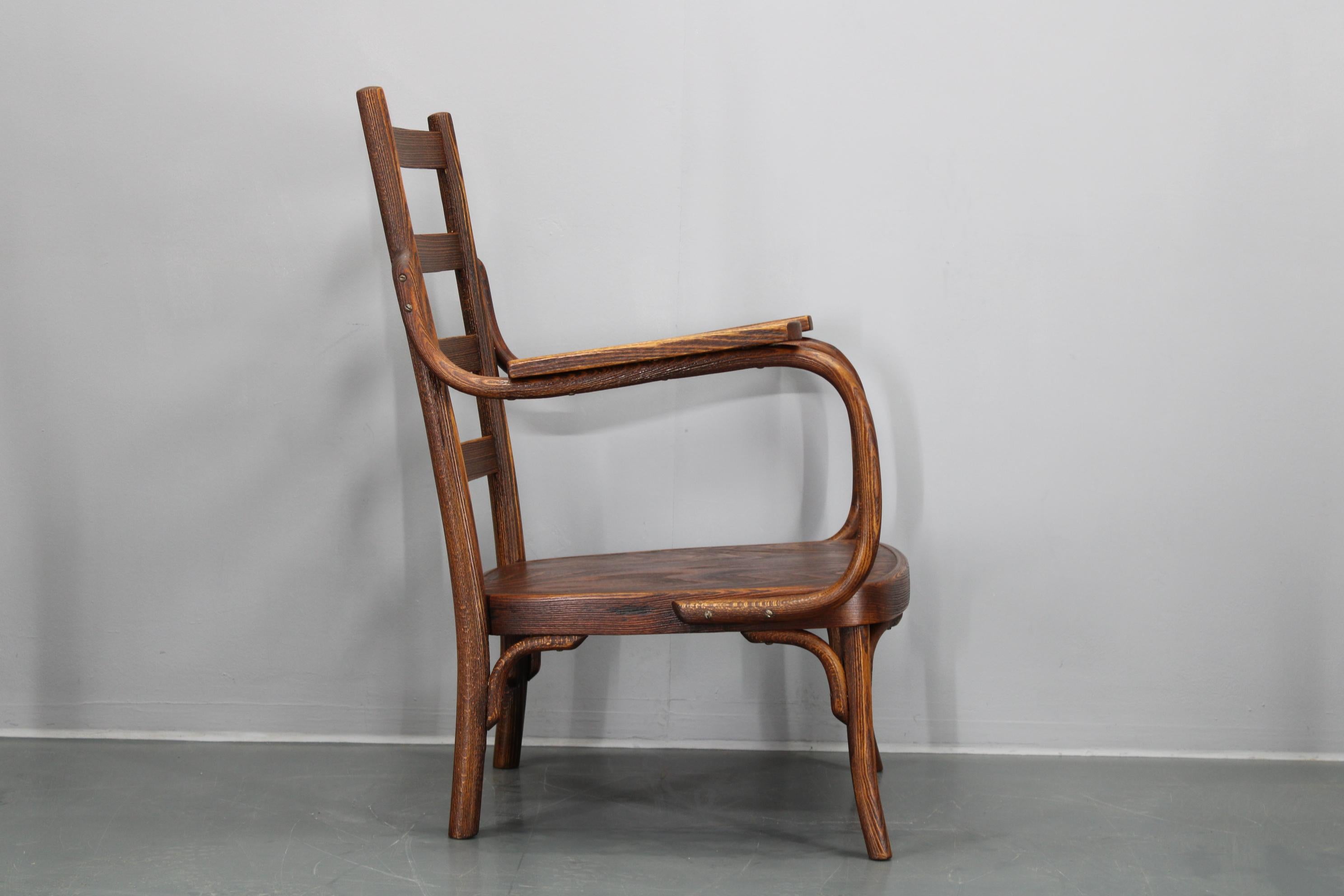 1930s Josef Frank Restored Beech Armcahir by Thonet Model A403/F, Czechoslovakia In Good Condition For Sale In Praha, CZ