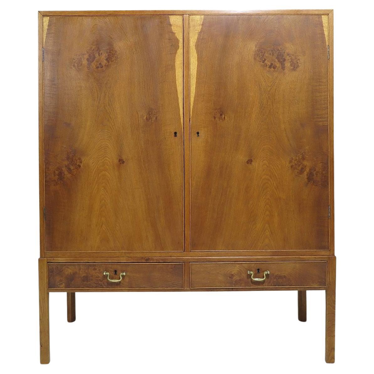 Buffet haut en chêne danois des années 1930 Kaare Klint pour Rud Rasmussen Snedkerier en vente