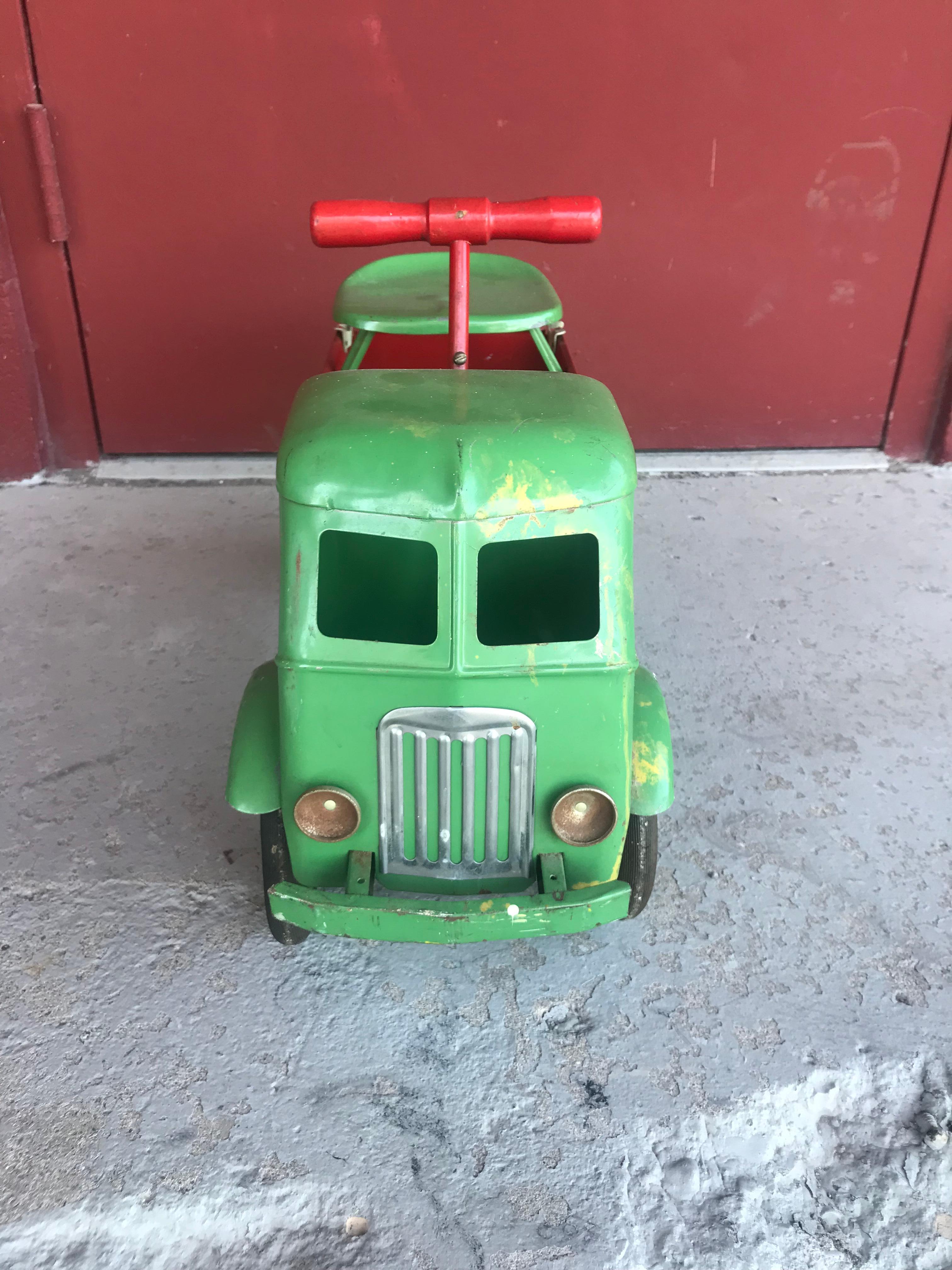 1930s keystone pressed metal ride-em dump truck, chairs ride on toy, excellent original condition.