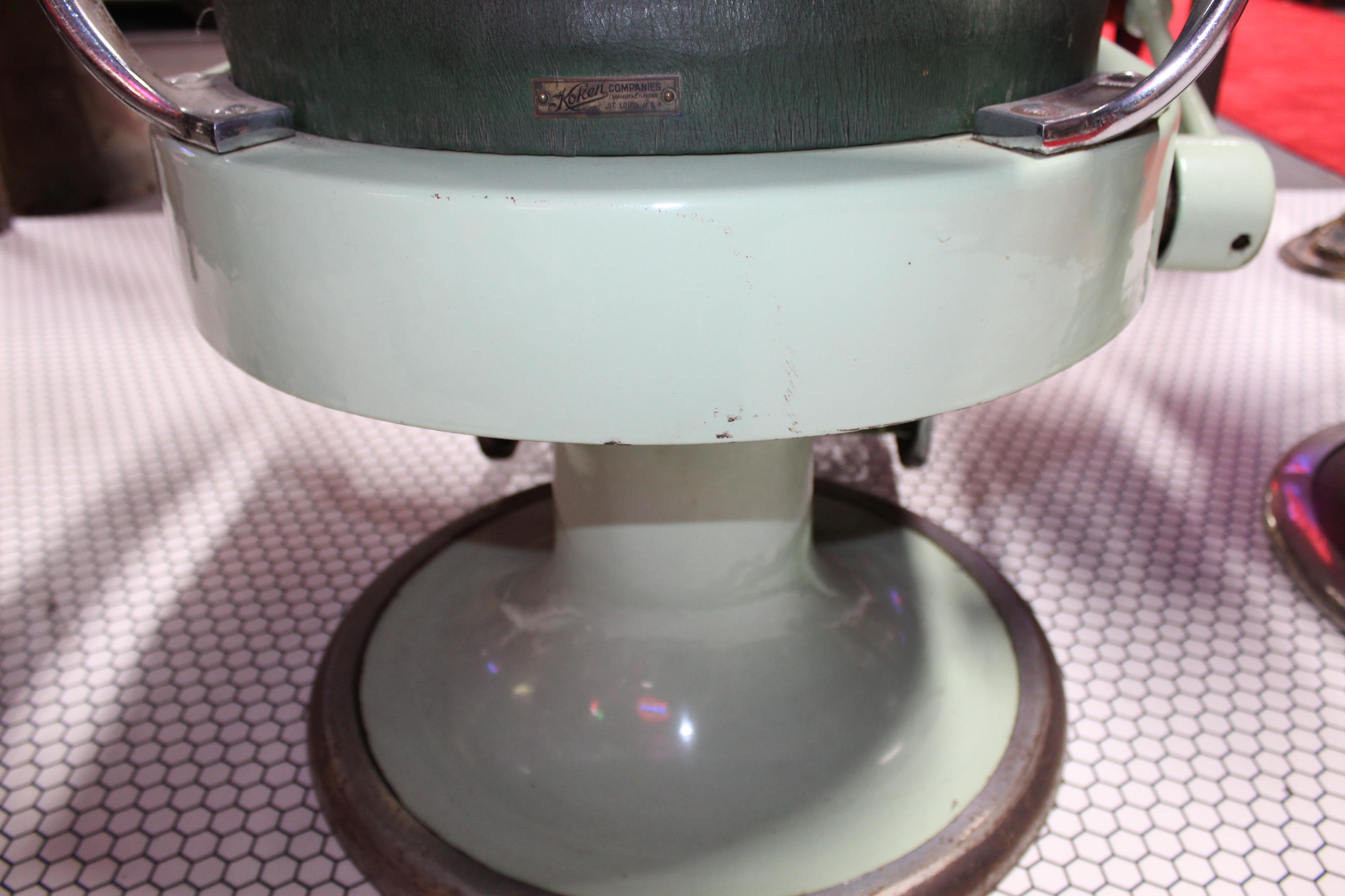 1930s Koken Antique Barber Chair For Sale 5