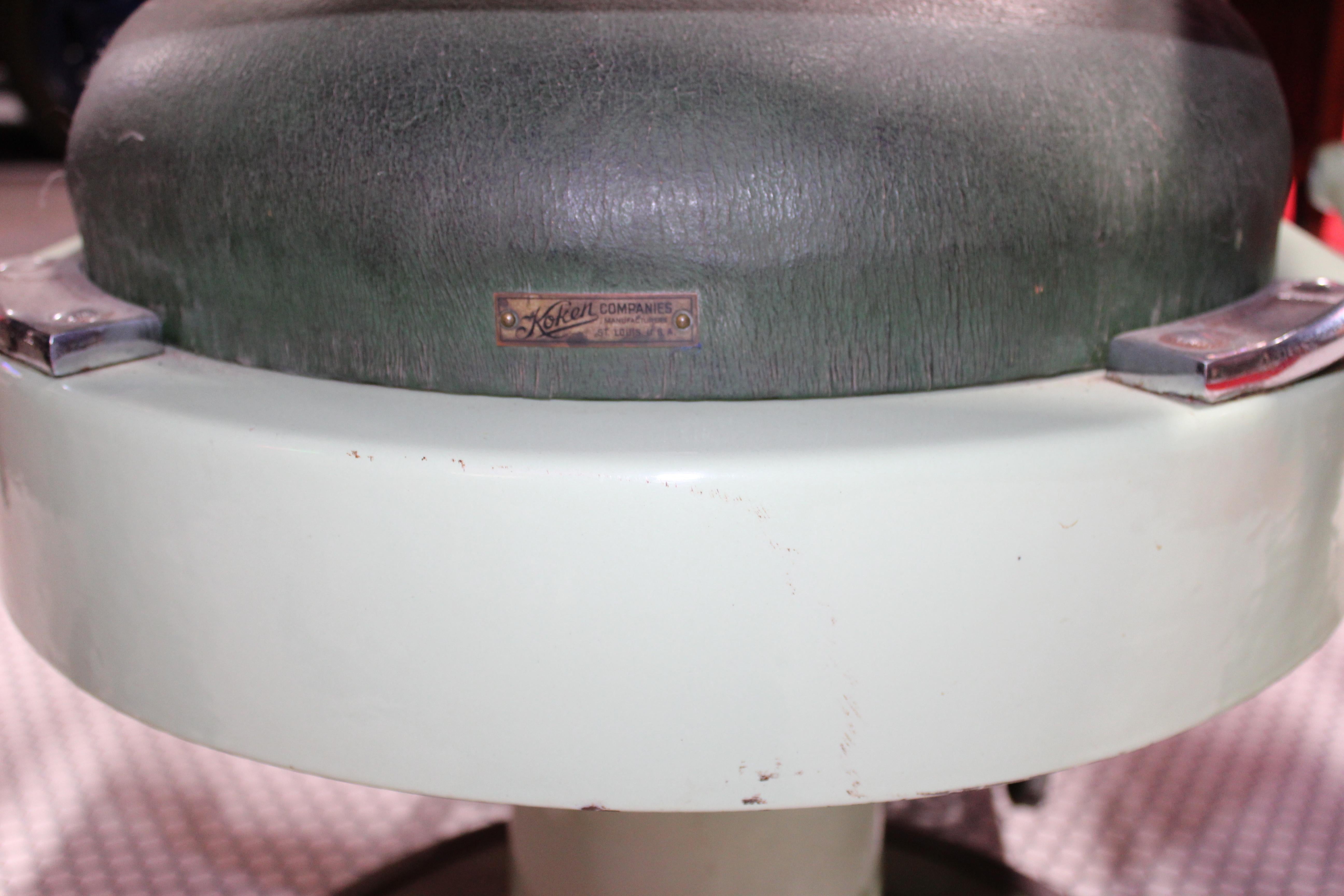 1930s Koken Antique Barber Chair For Sale 6