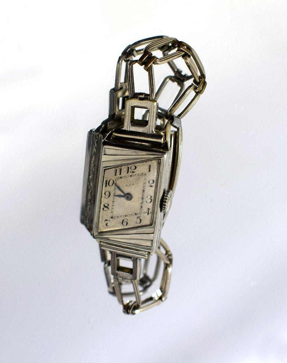 1930s Ladies Art Deco 14 Karat Gold Filled Wristwatch by Elgin In Good Condition In Westward ho, GB