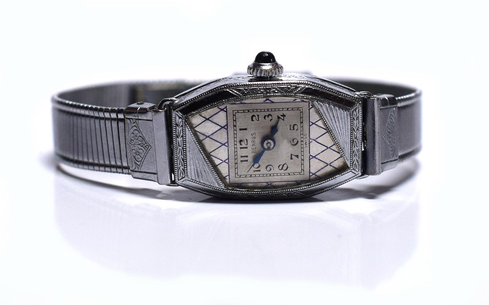 1930s Ladies Art Deco White 14-Karat Gold Enamel Wrist Watch 3