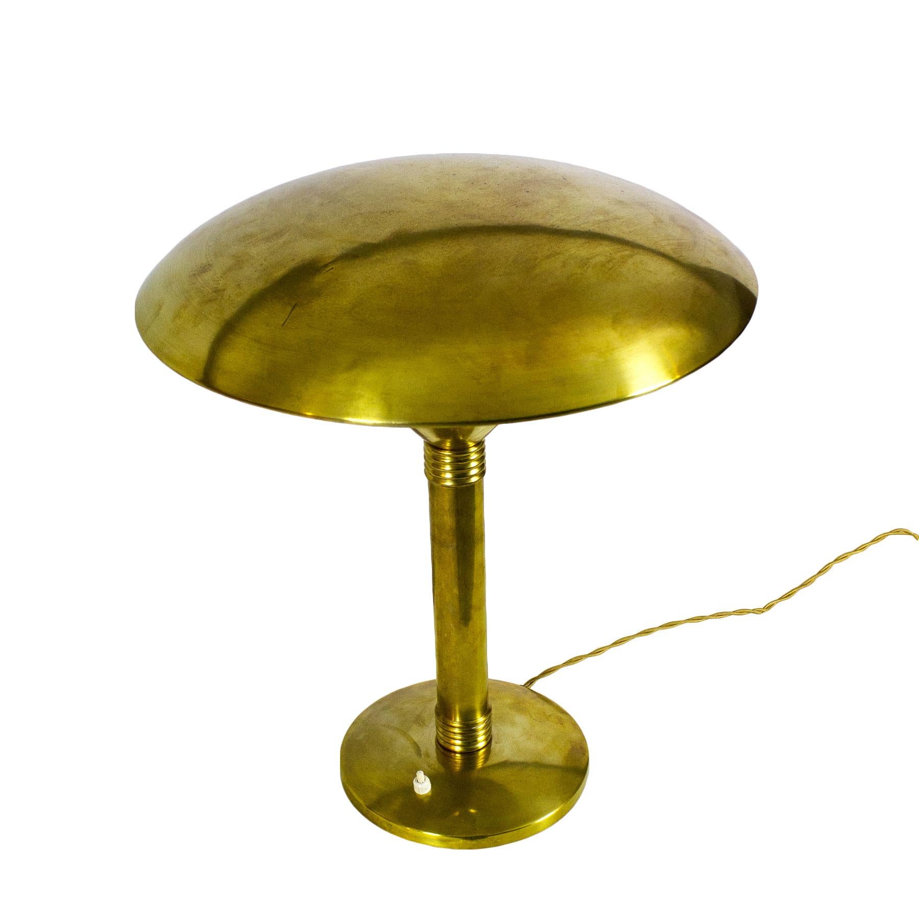 1930er Jahre Große Art Deco Tisch- oder Schreibtischlampe, Messing und elfenbeinfarbener Lack - Italien (Art déco) im Angebot