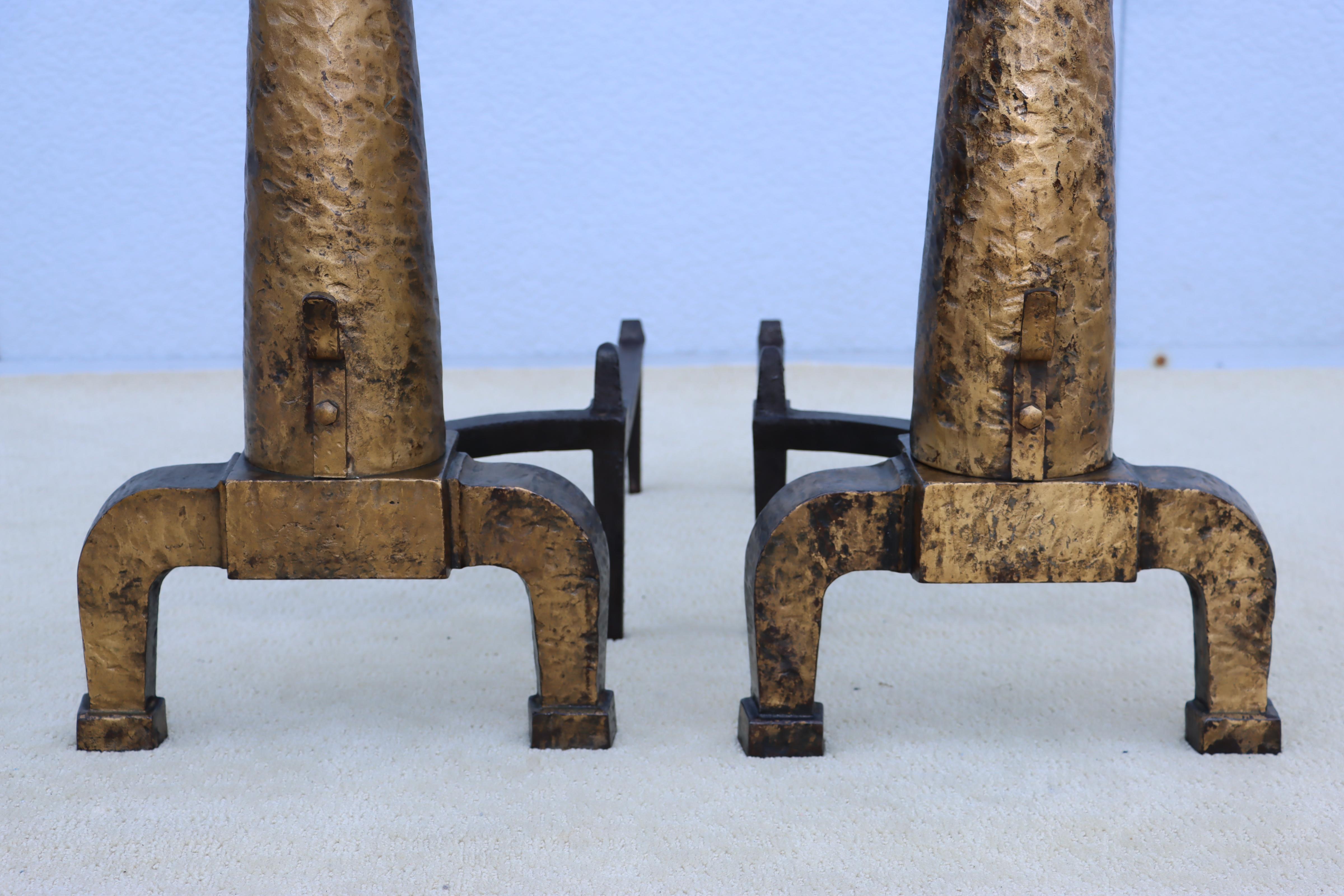 Grandes chenets en fer martelé Arts and Craft des années 1930 en vente 6