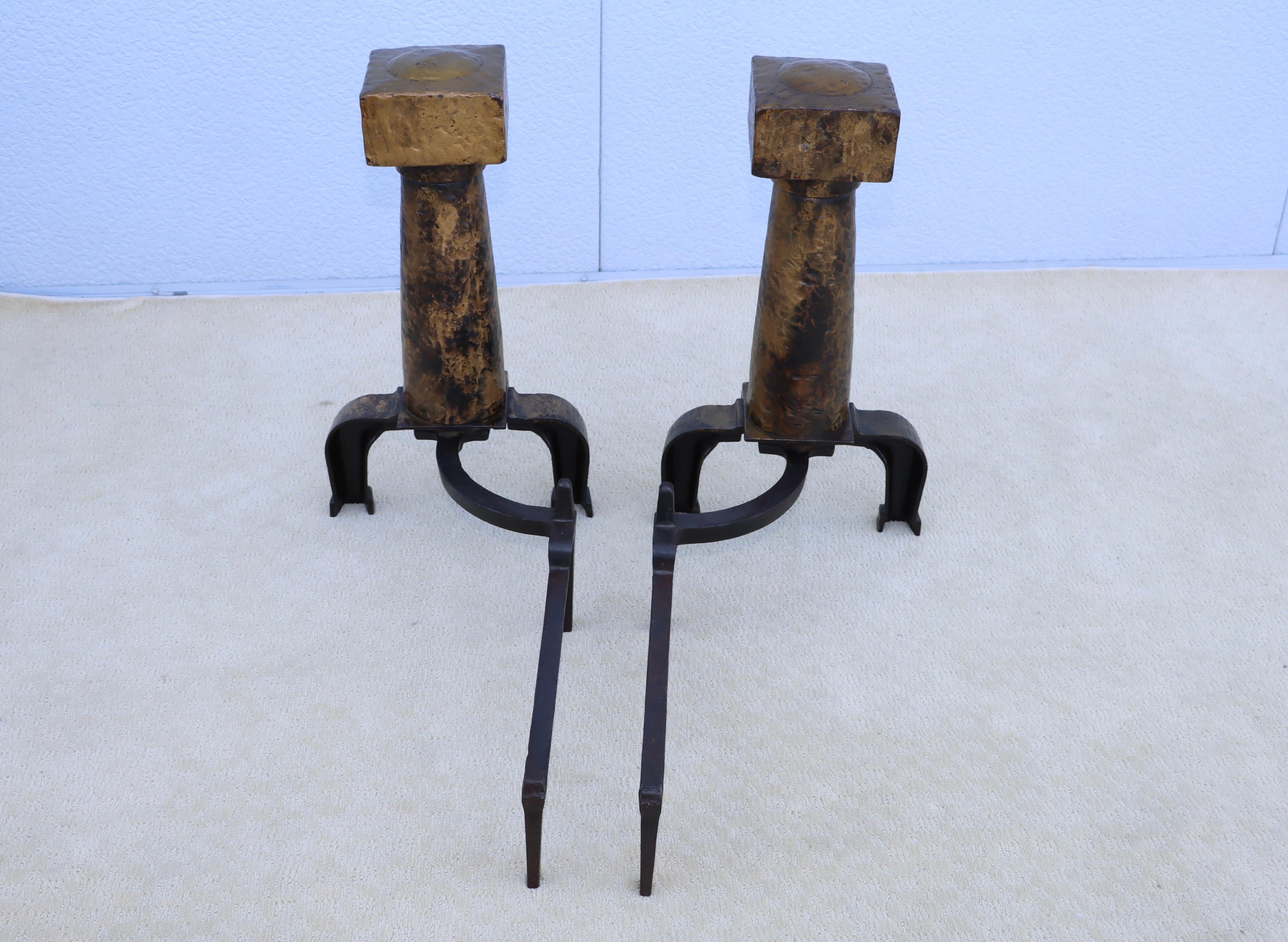 Grandes chenets en fer martelé Arts and Craft des années 1930 en vente 7