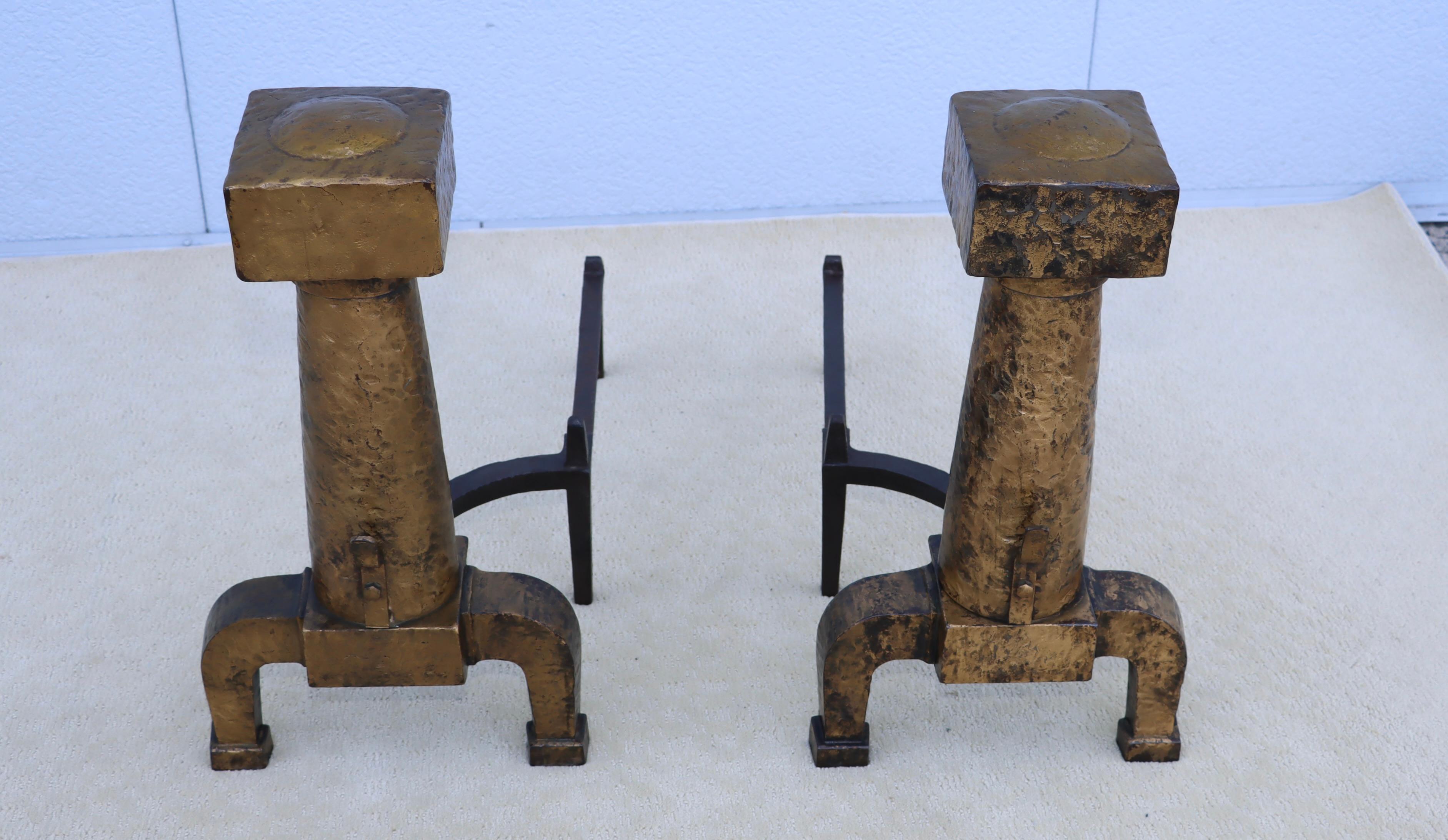 Américain Grandes chenets en fer martelé Arts and Craft des années 1930 en vente