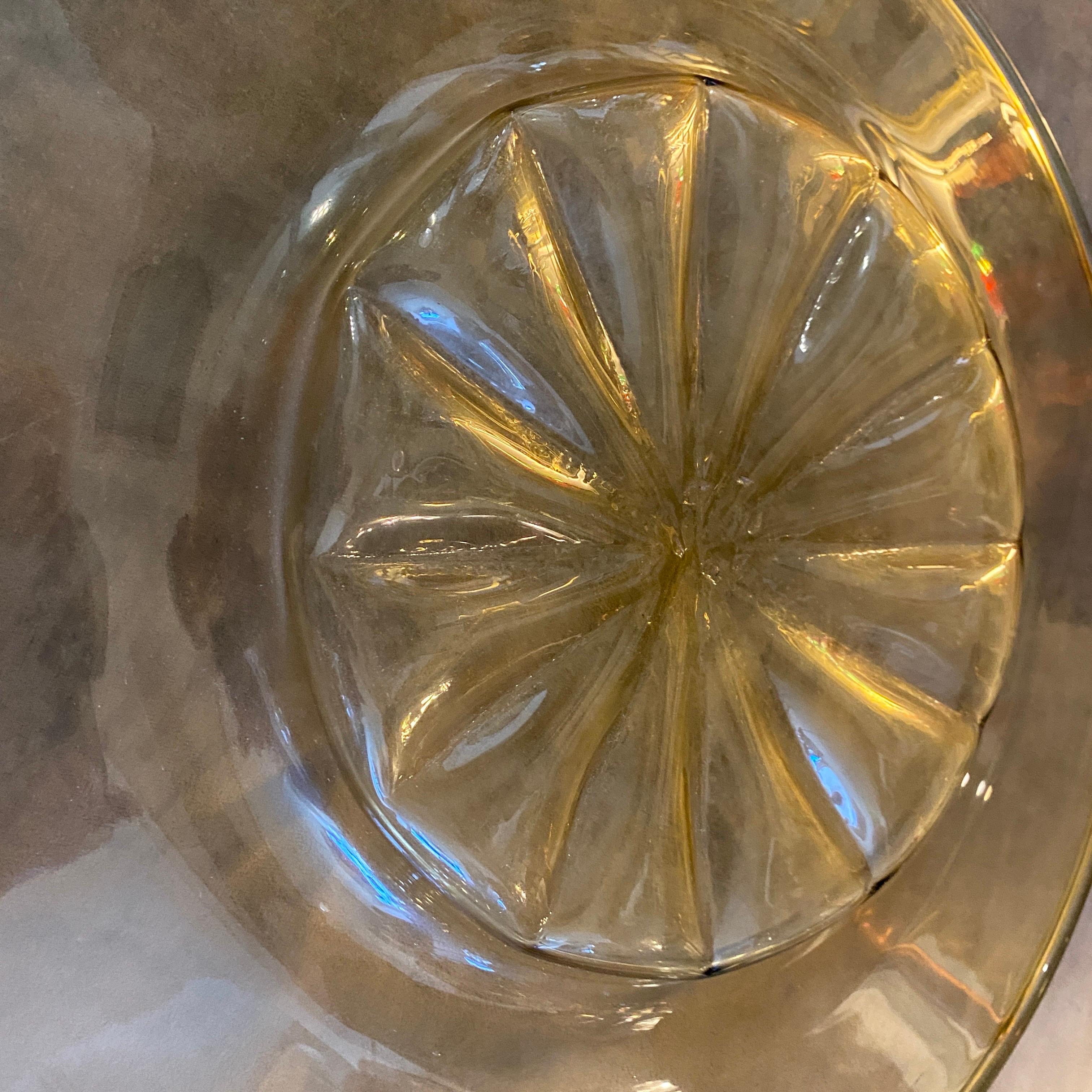 Grande assiette en verre de Murano soufflé doré des années 1930 de Vittorio Zecchin pour Venini  6