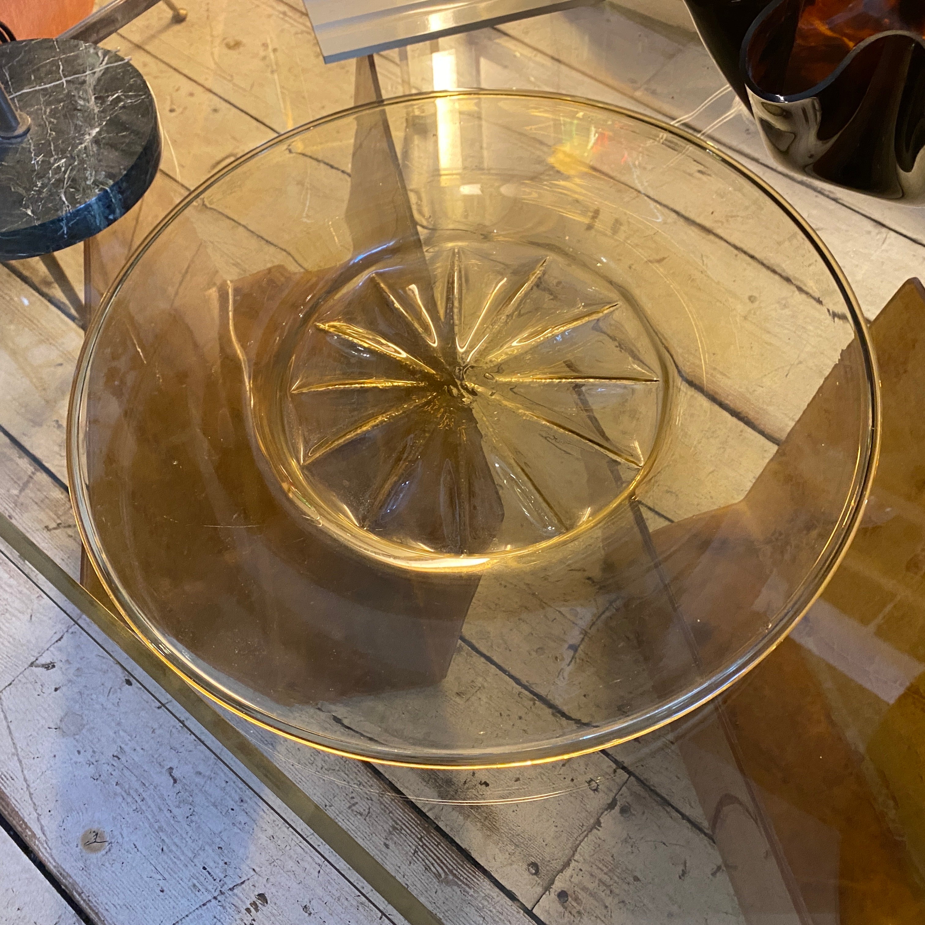 Blown Glass 1930s Large Blown Gold Murano Glass Plate by Vittorio Zecchin for Venini 