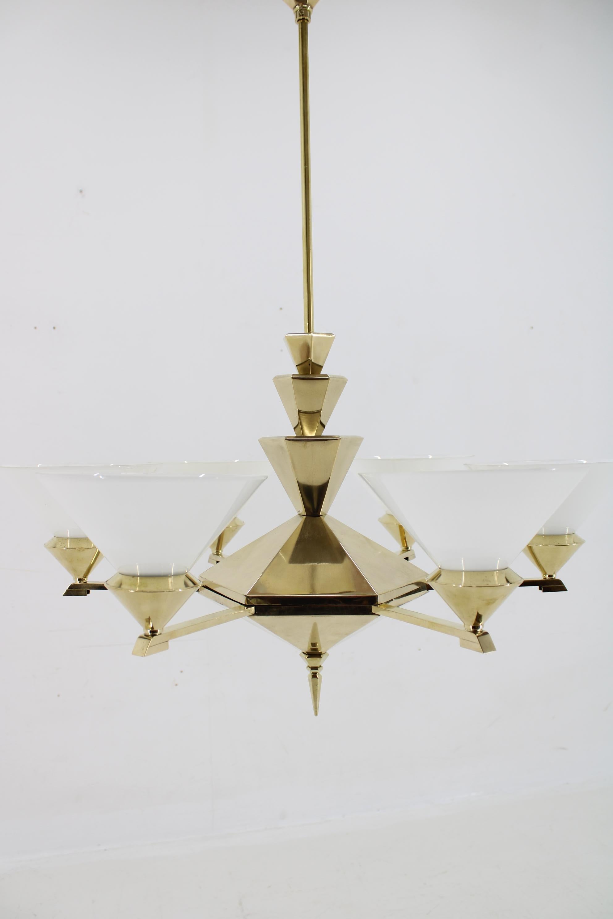 1930s Large Brass  Chandelier By Anyz , Czechoslovakia In Good Condition For Sale In Praha, CZ